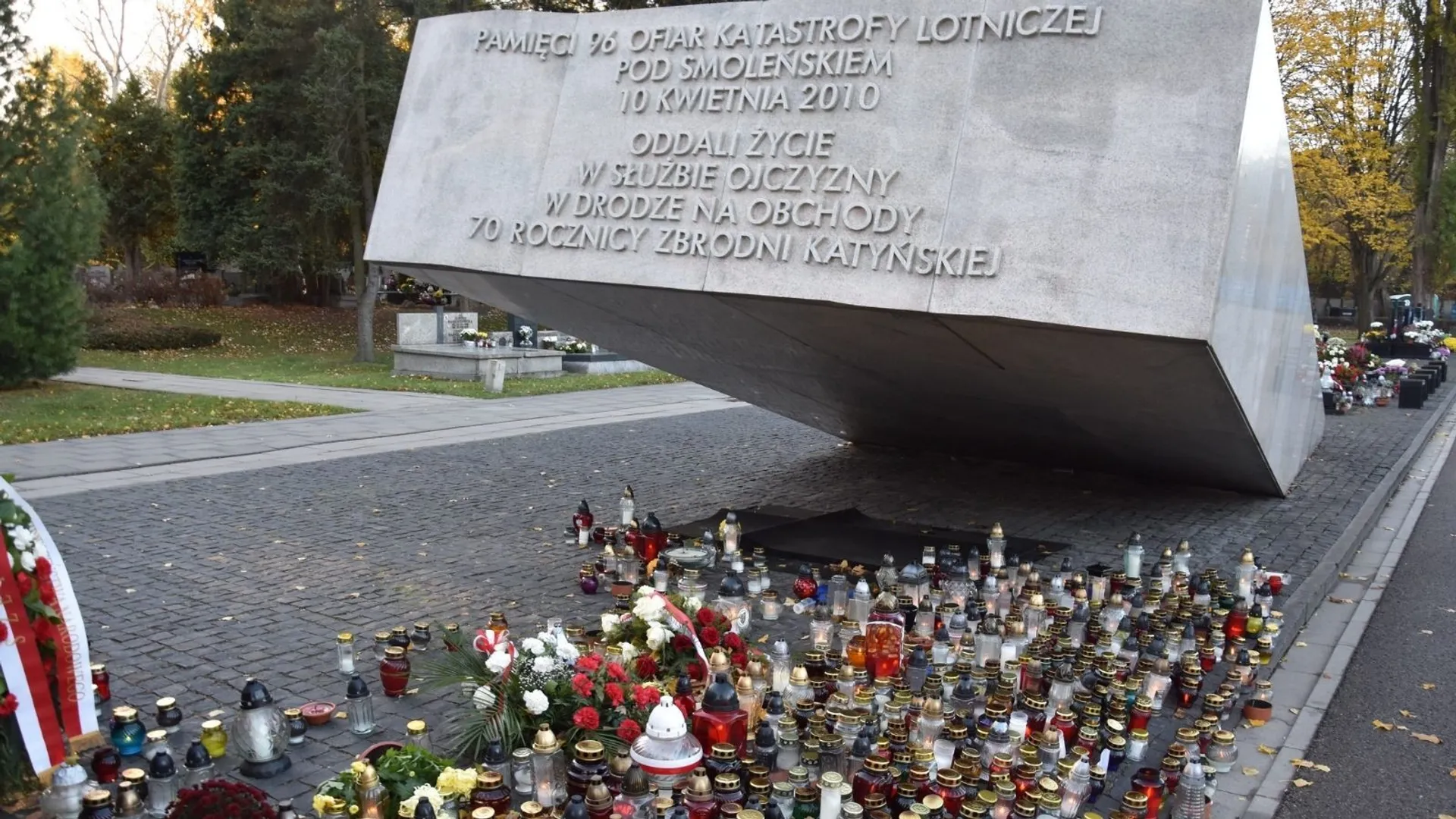 Rocznica katastrofy smoleńskiej, pomnik, wpis, X