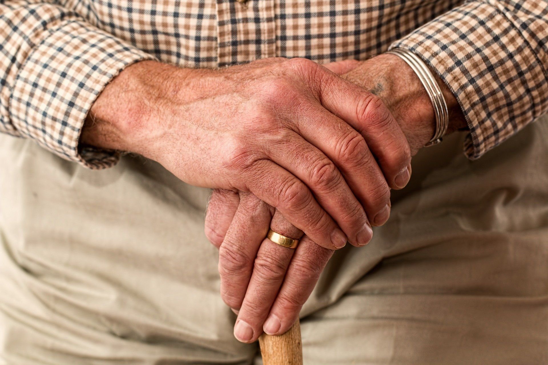 Nadciśnienie u seniorów – przyczyny, objawy, leczenie wysokiego ciśnienia u osób starszych