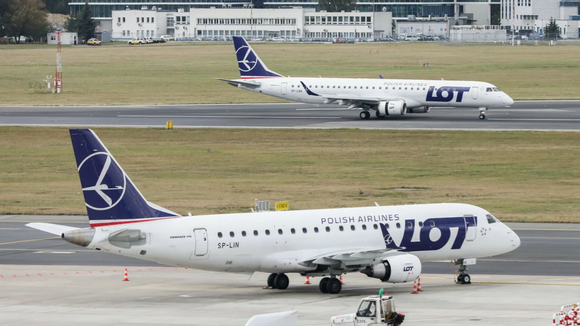 Samolot LOT lotnisko