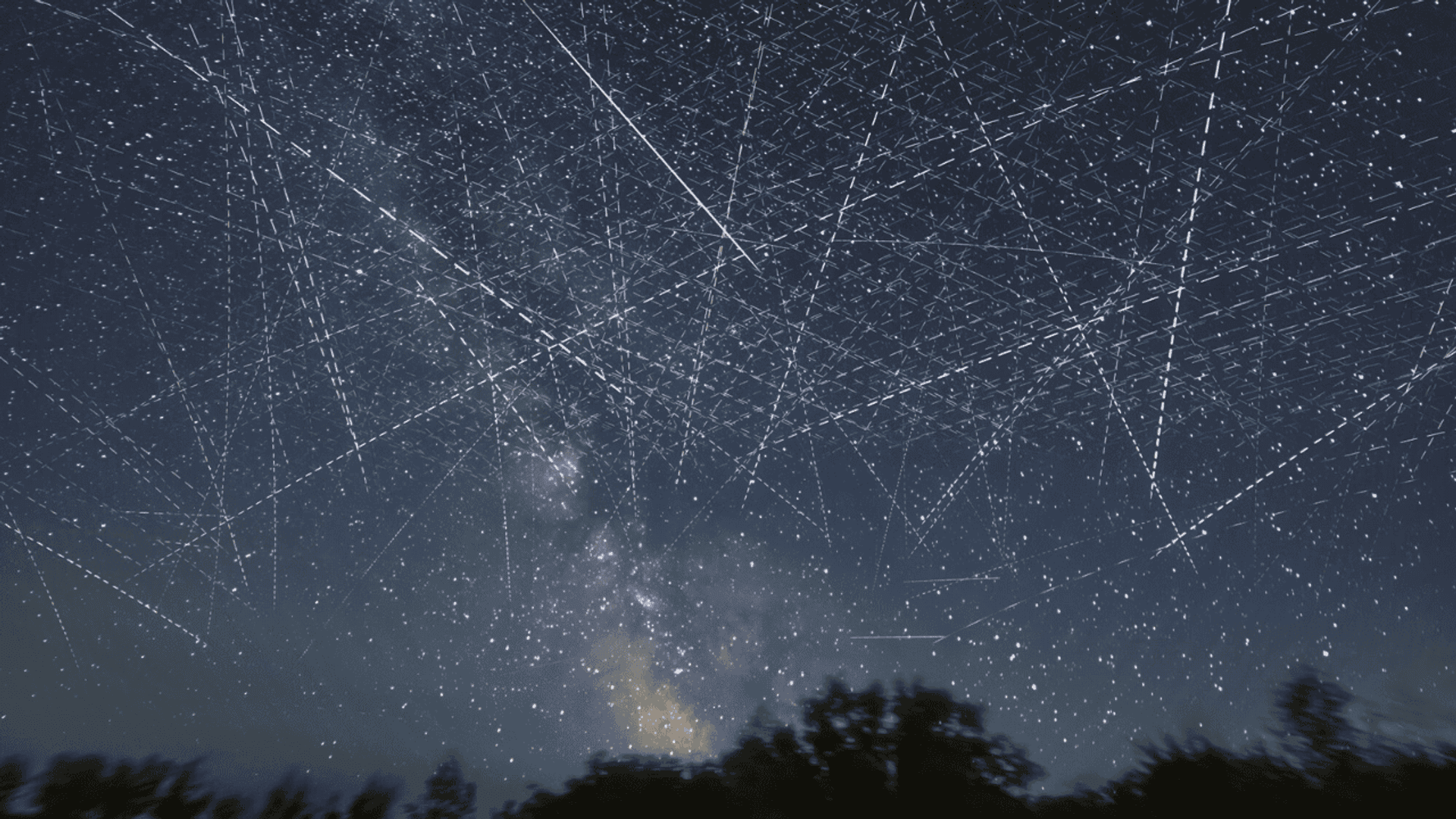 Satelity