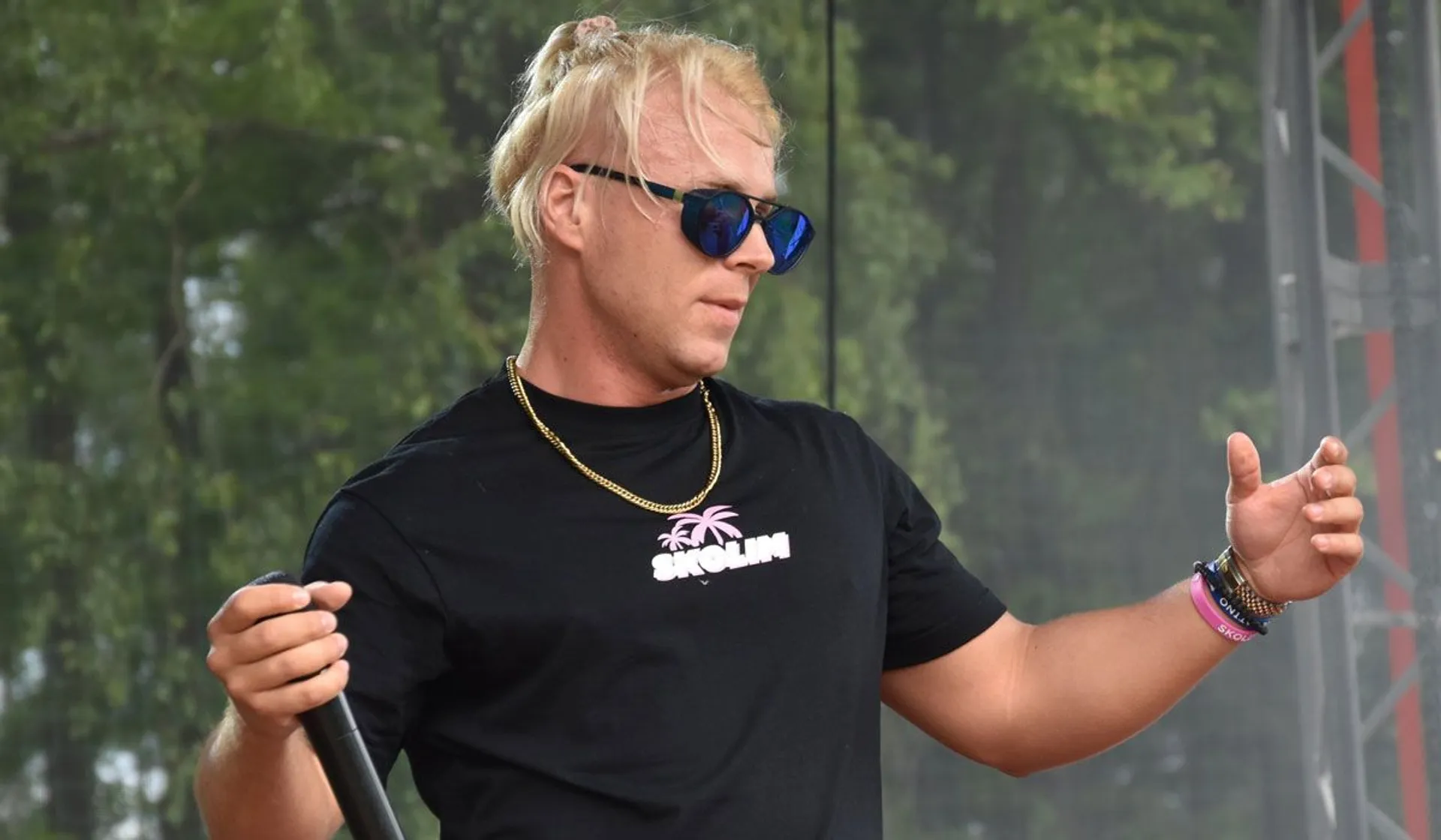 Skolim zgarnie fortunę w wakacje. Tyle zarobi na koncertach. W głowie się nie mieści