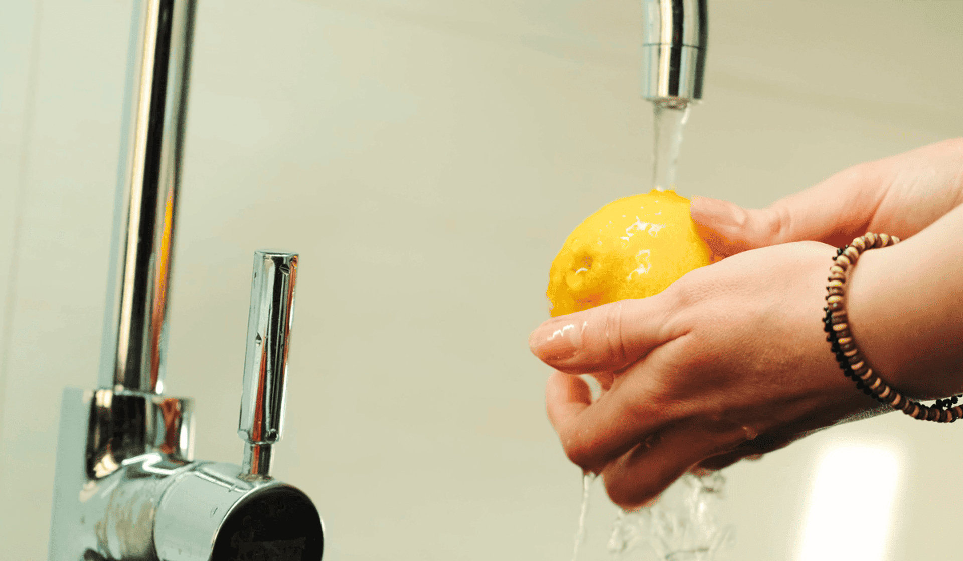 Skuteczne mycie cytryny