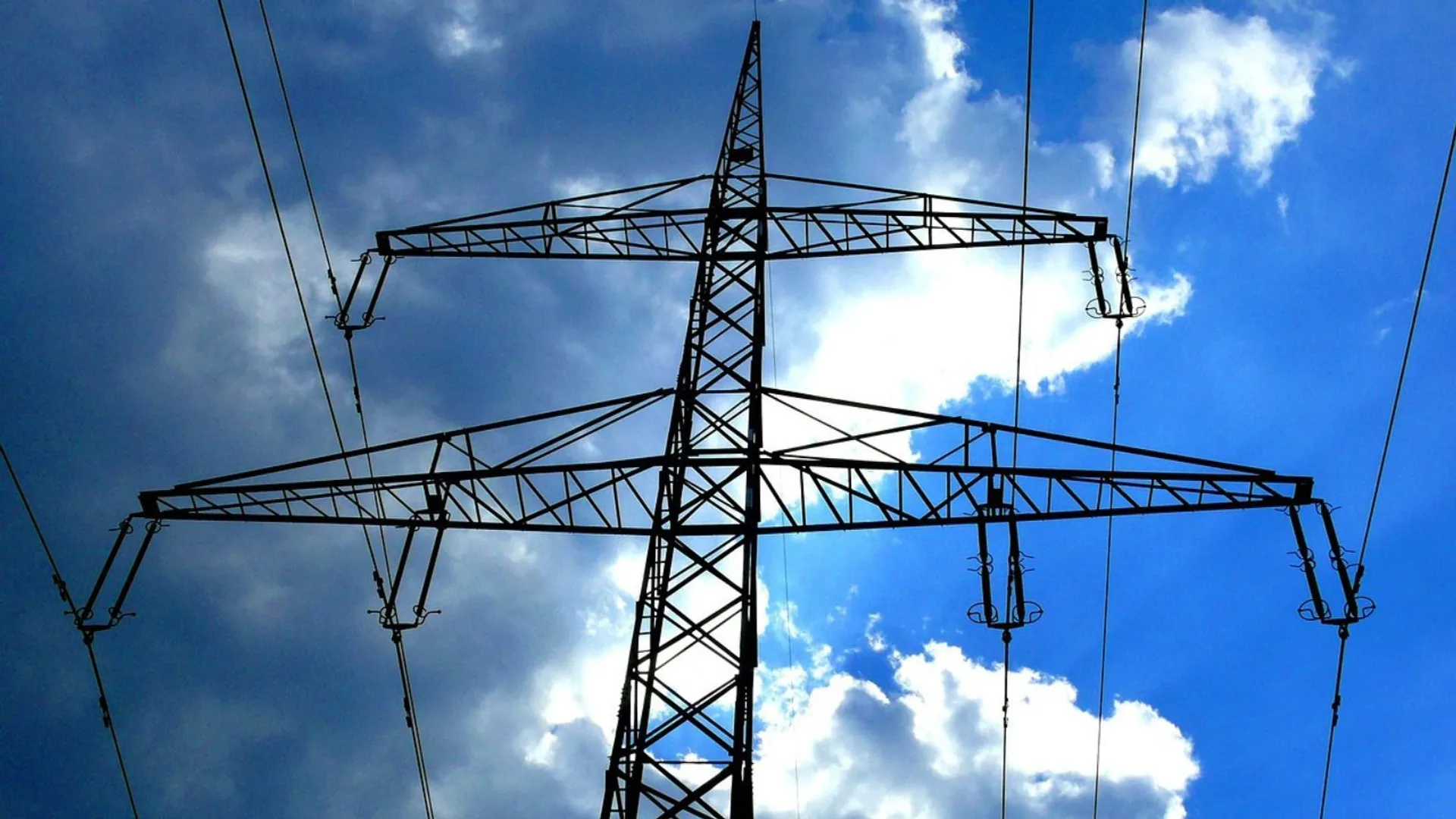 Słup wysokiego napięcia