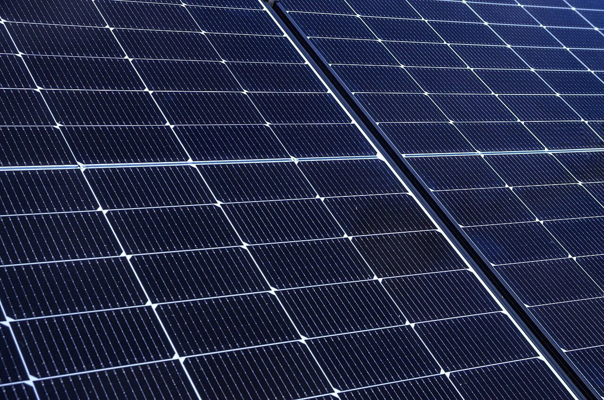 Wpływ zanieczyszczeń powierzchniowych na efektywność systemów fotowoltaicznych