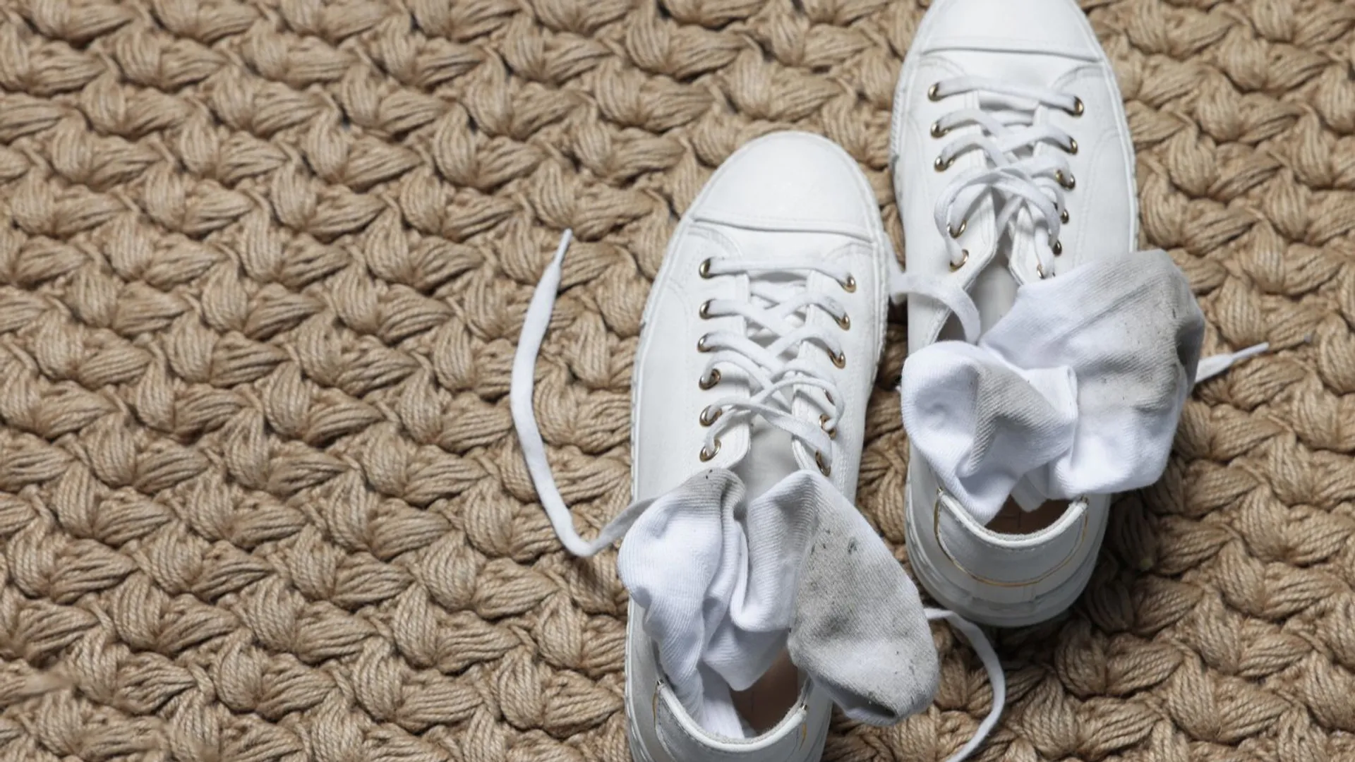 Sposób na śmierdzące buty