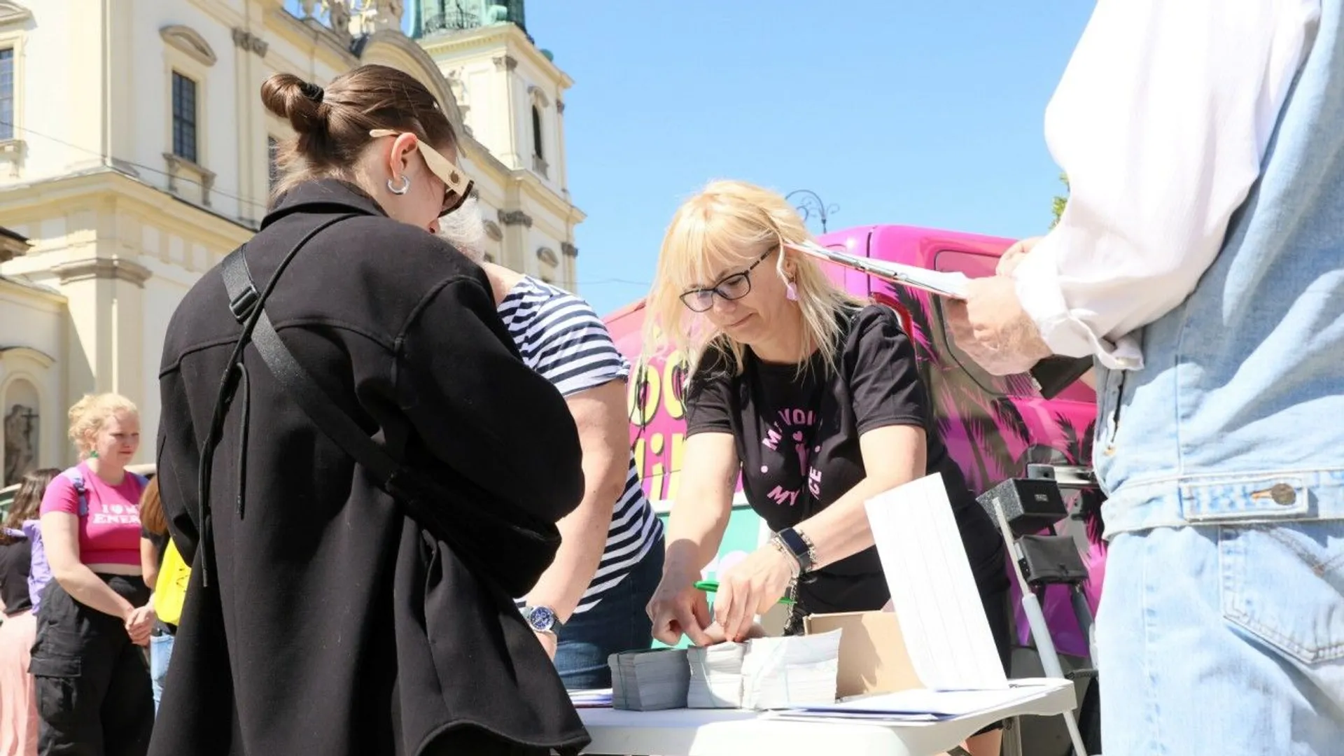 Zbieranie podpisów pod inicjatywą obywatelską dotyczącą zwiększenia dostępności aborcji