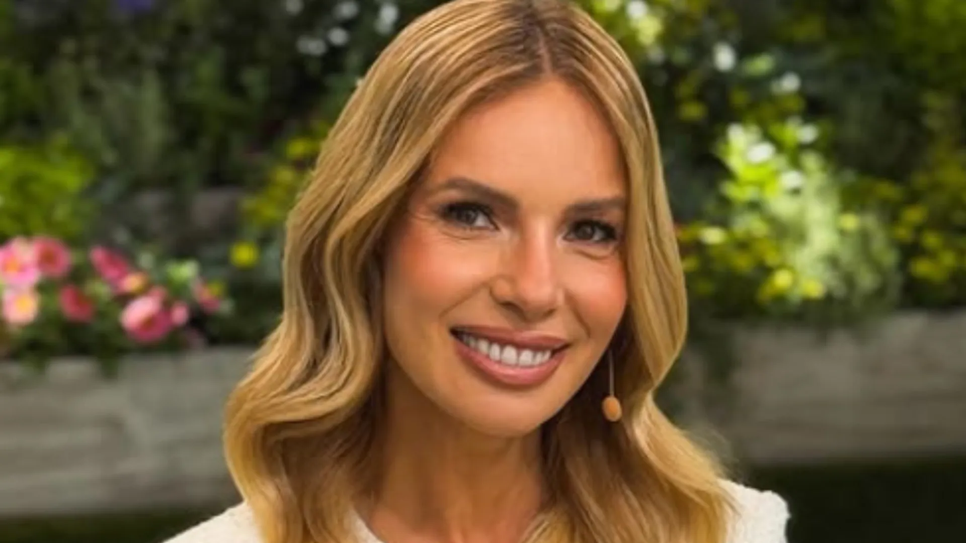 Izabela Janachowska z uśmiechem na twarzy