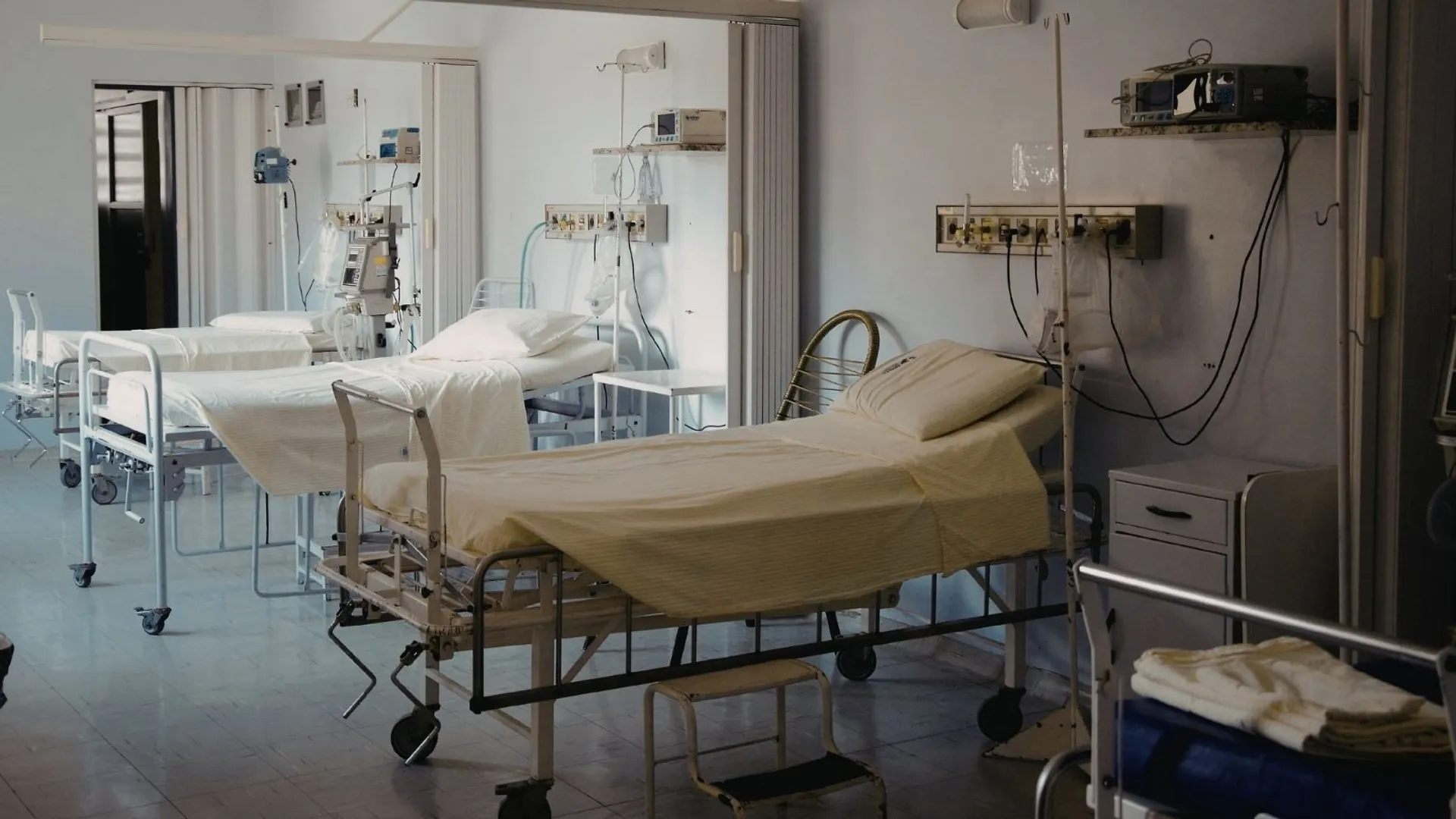 Szpital, protest, sala szpitalna