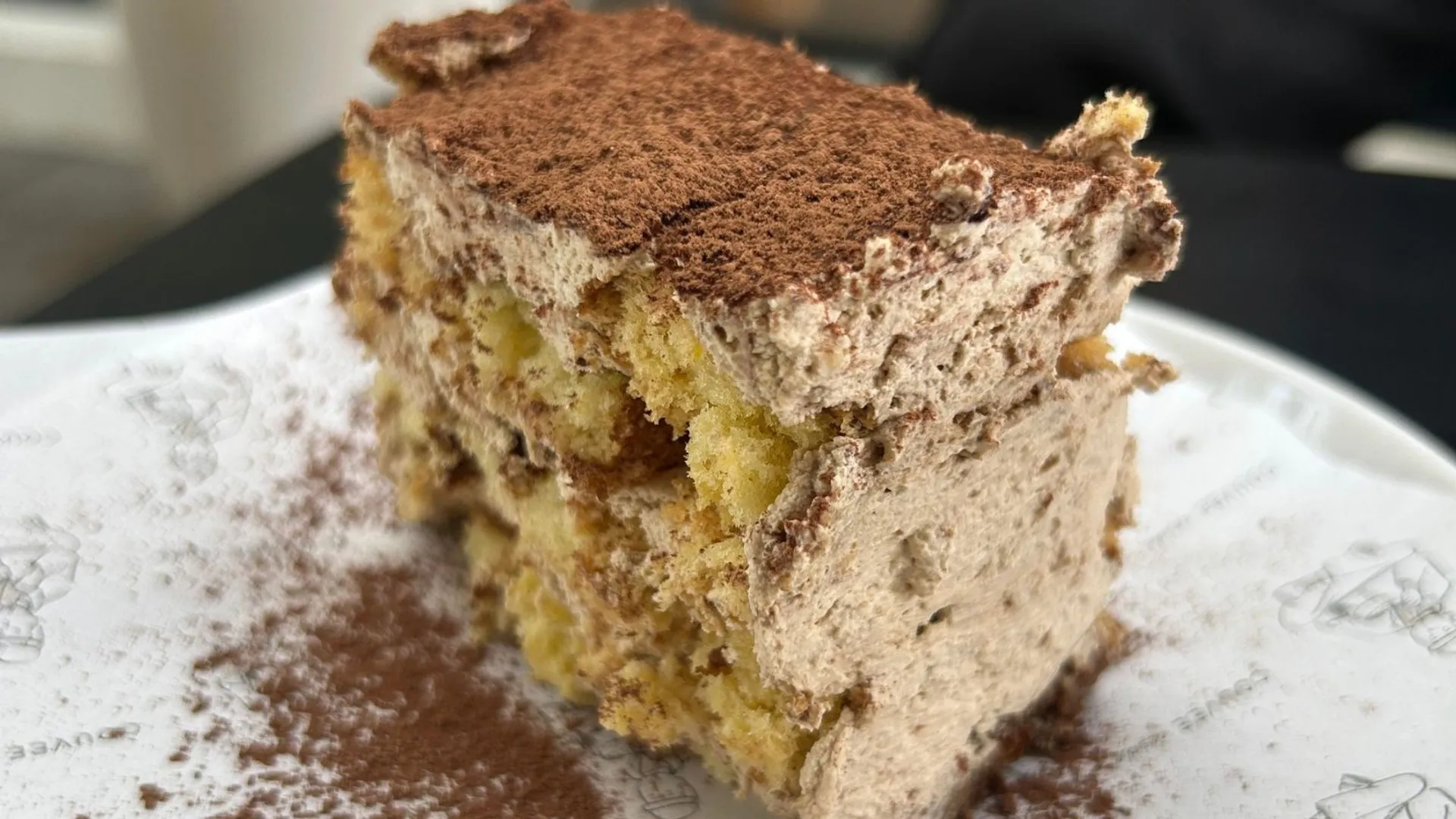 Tiramisu z jogurtem greckim i ciastkami biscoff