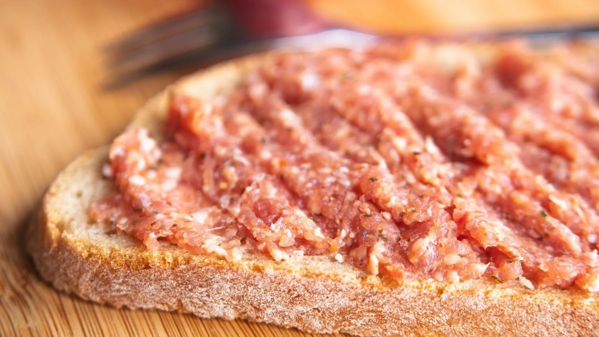Ta kiełbasa to hit, wielu się brzydzi