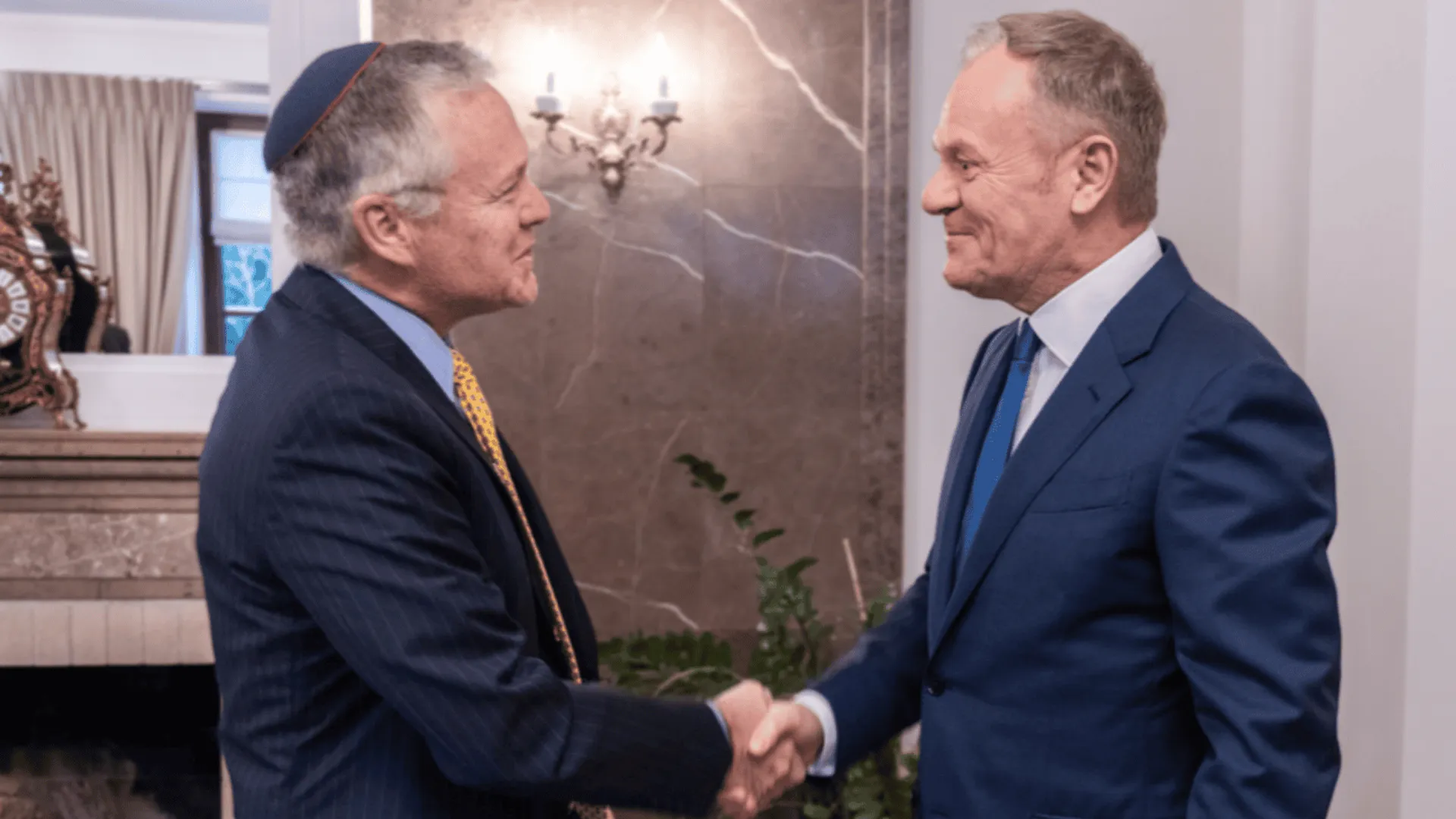 Ambasador Tom Rose, Donal Tusk