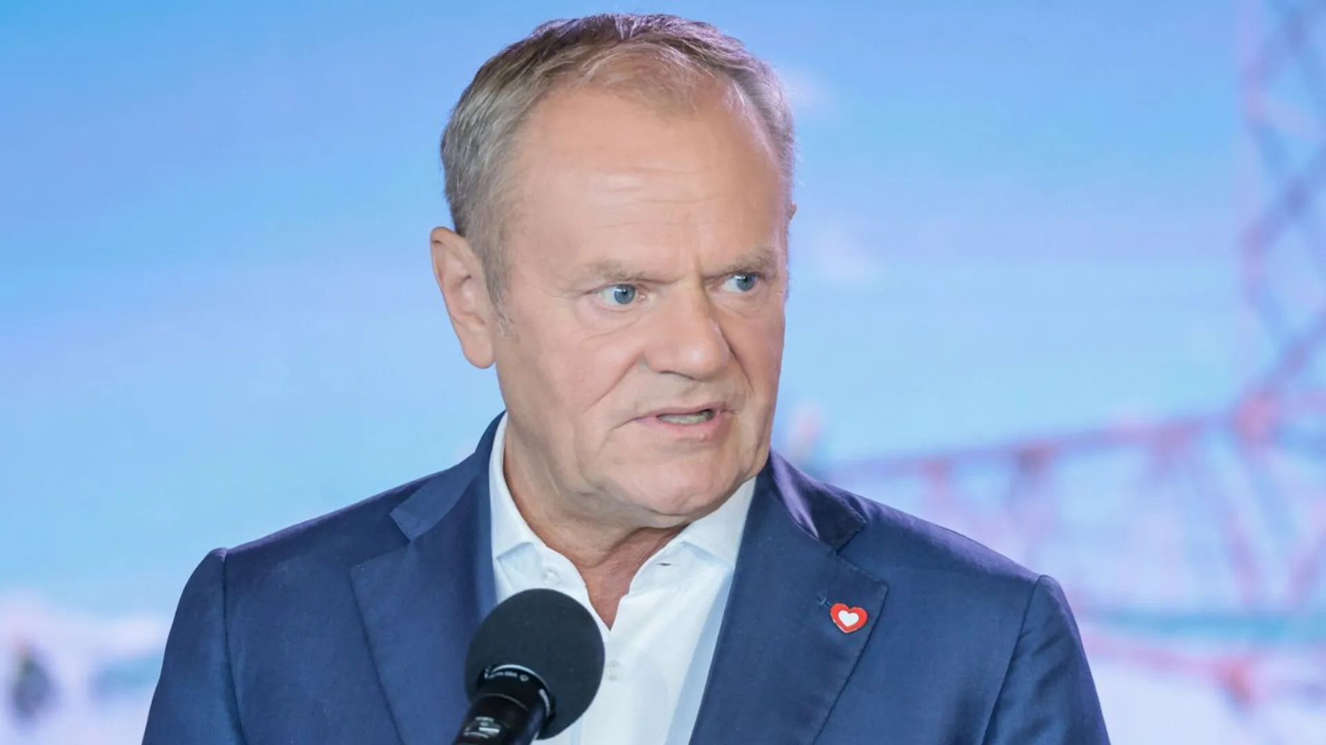 Tusk sondaż
