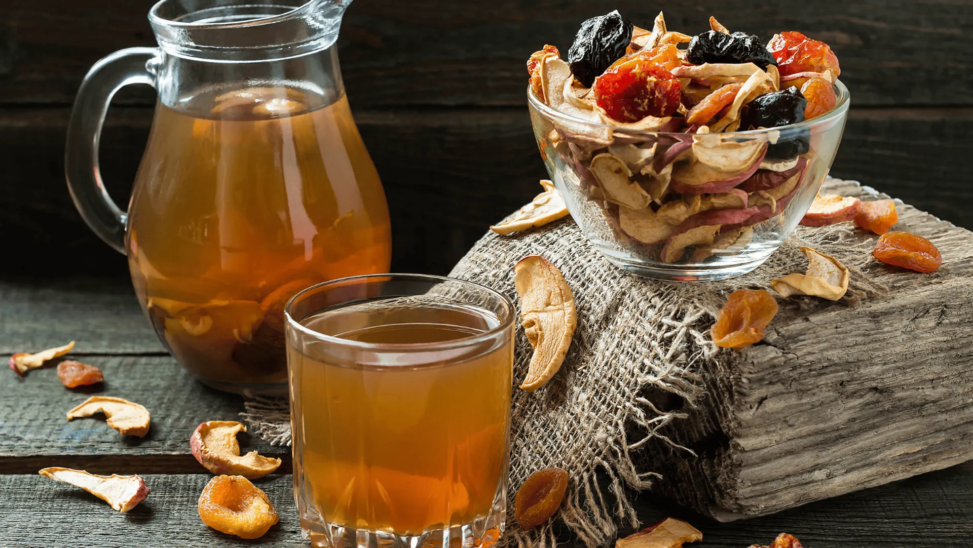 Świąteczny kompot jak u babci – jak uniknąć intensywnego zapachu wędzonki