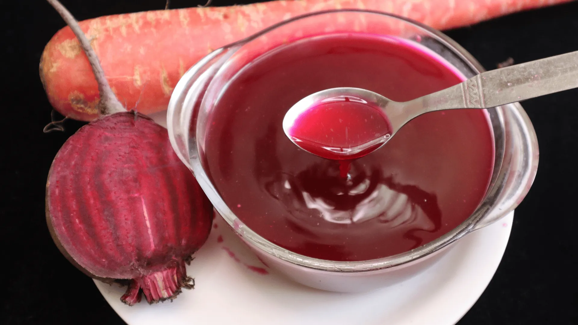 Już nigdy nie kupicie sklepowego zakwasu. Na tym barszcz będzie miał głęboki smak i obłędny kolor