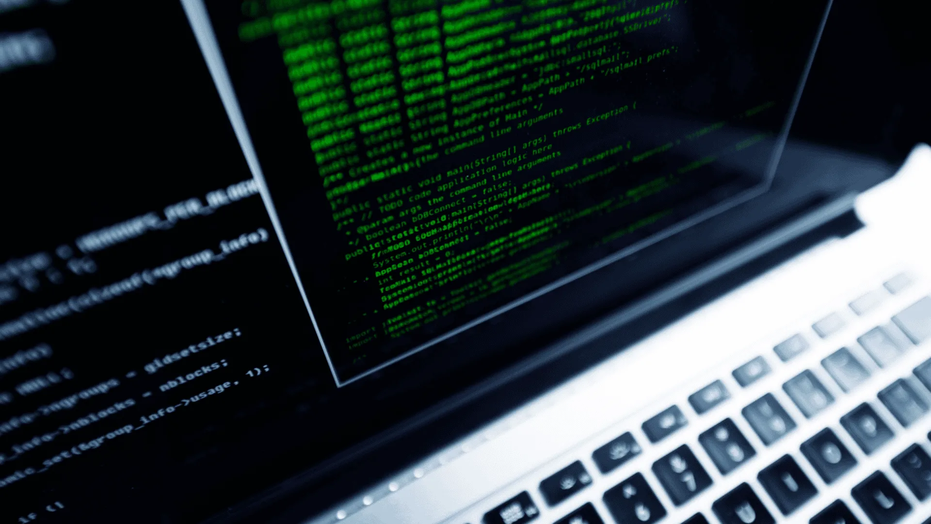 Polska pod cyfrowym ostrzałem: Rekordowa fala cyberataków