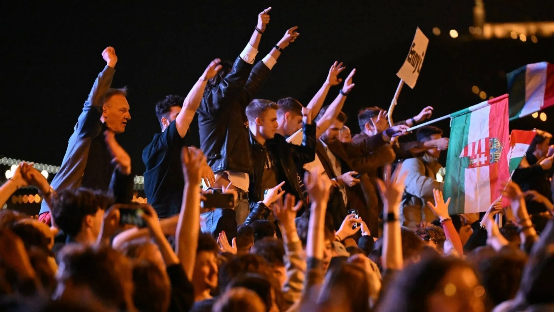 Ludzie na ulicach, Węgry