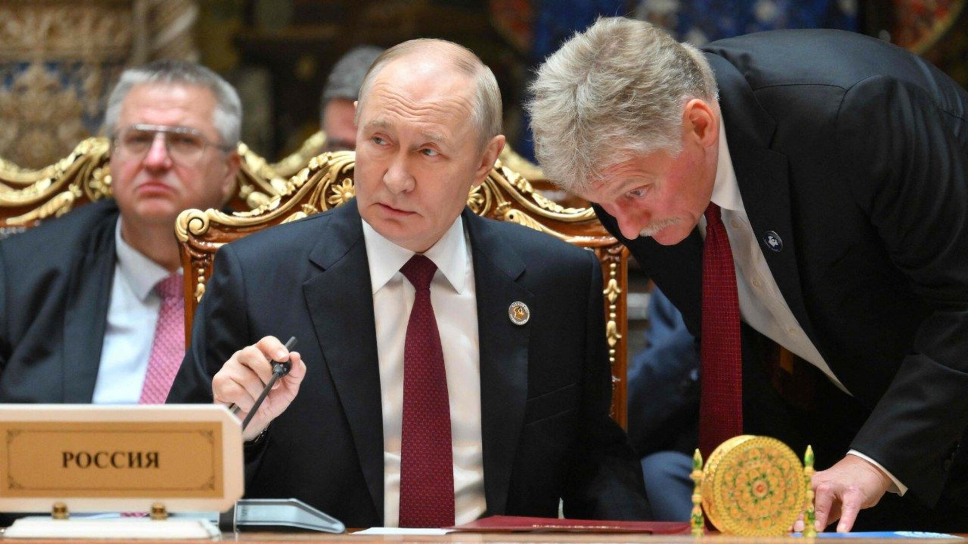 Władimir Putin i Dmitrij Pieskow