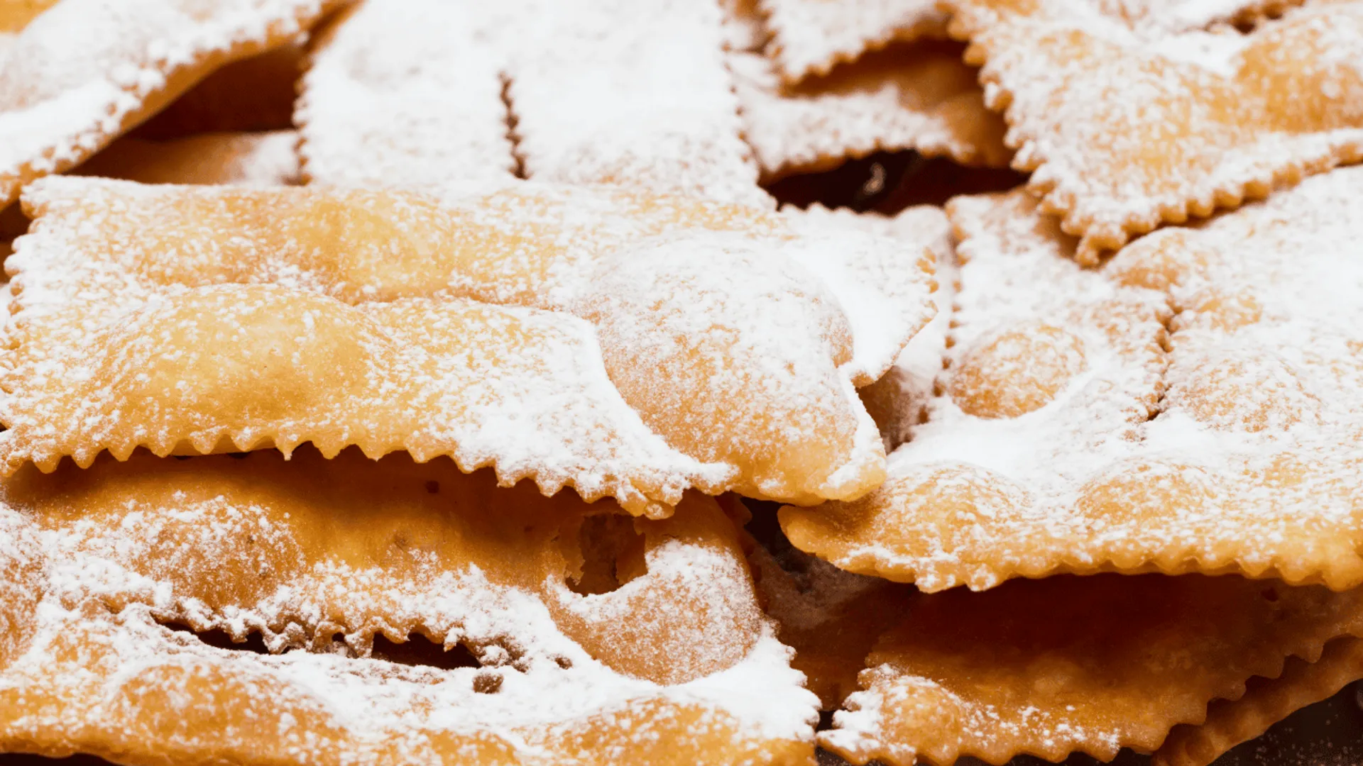 Włoskie faworki Chiacchiere - jak zrobić cienkie, kruche wstążki idealne na Karnawał