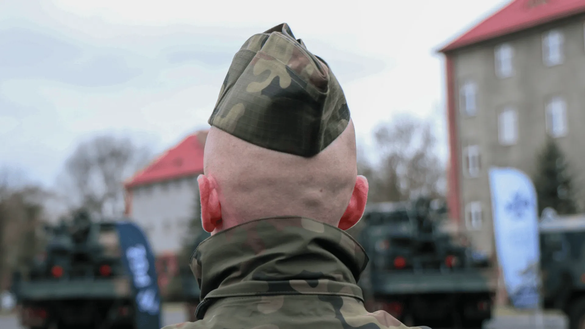 Kryzys ducha obronnego? Szokujące wyniki sondażu: Prawie połowa Polaków nie chwyci za broń