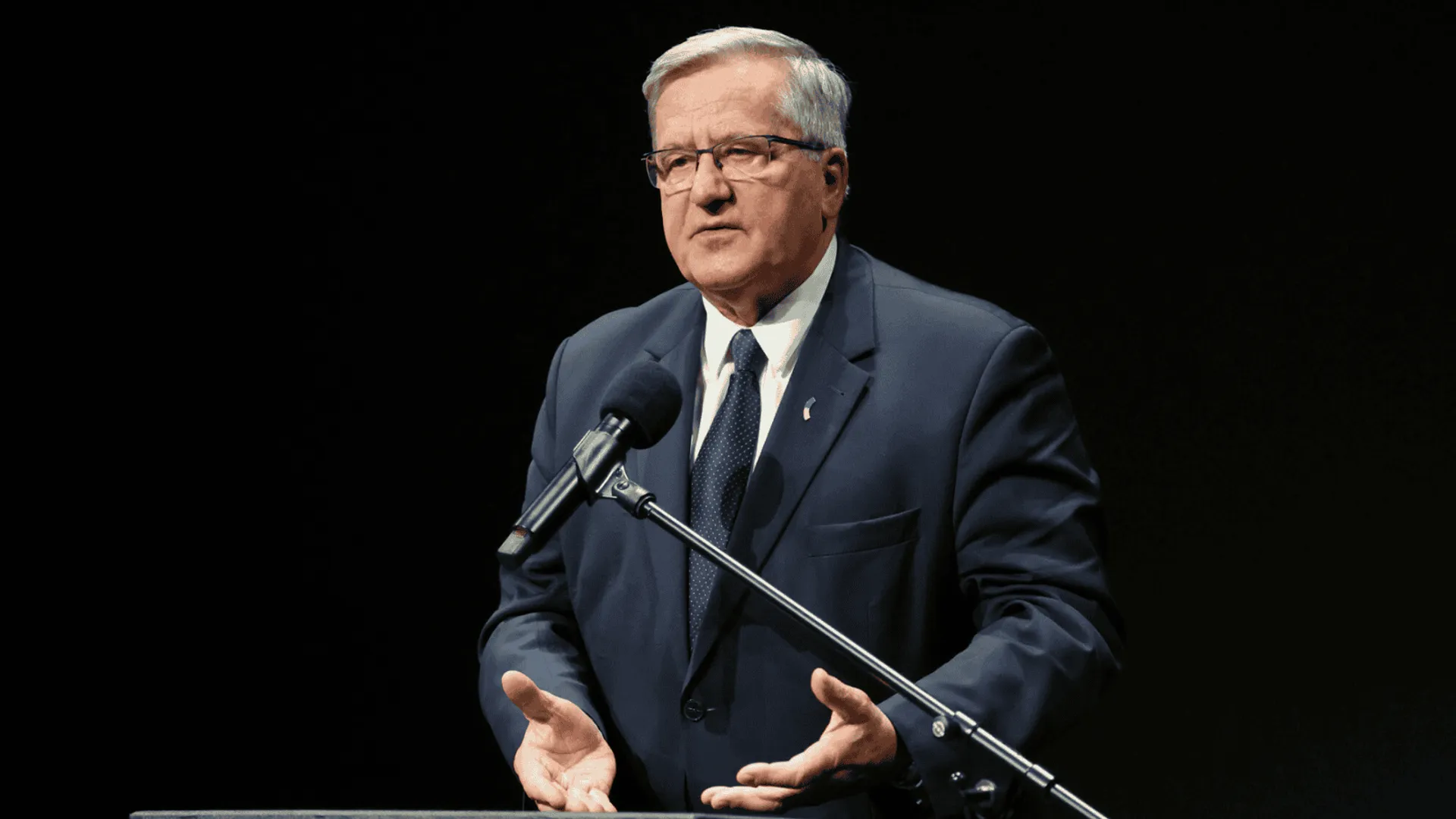 Między koalicyjnym chłodem a geopolitycznym wrzeniem. Bilans rządu