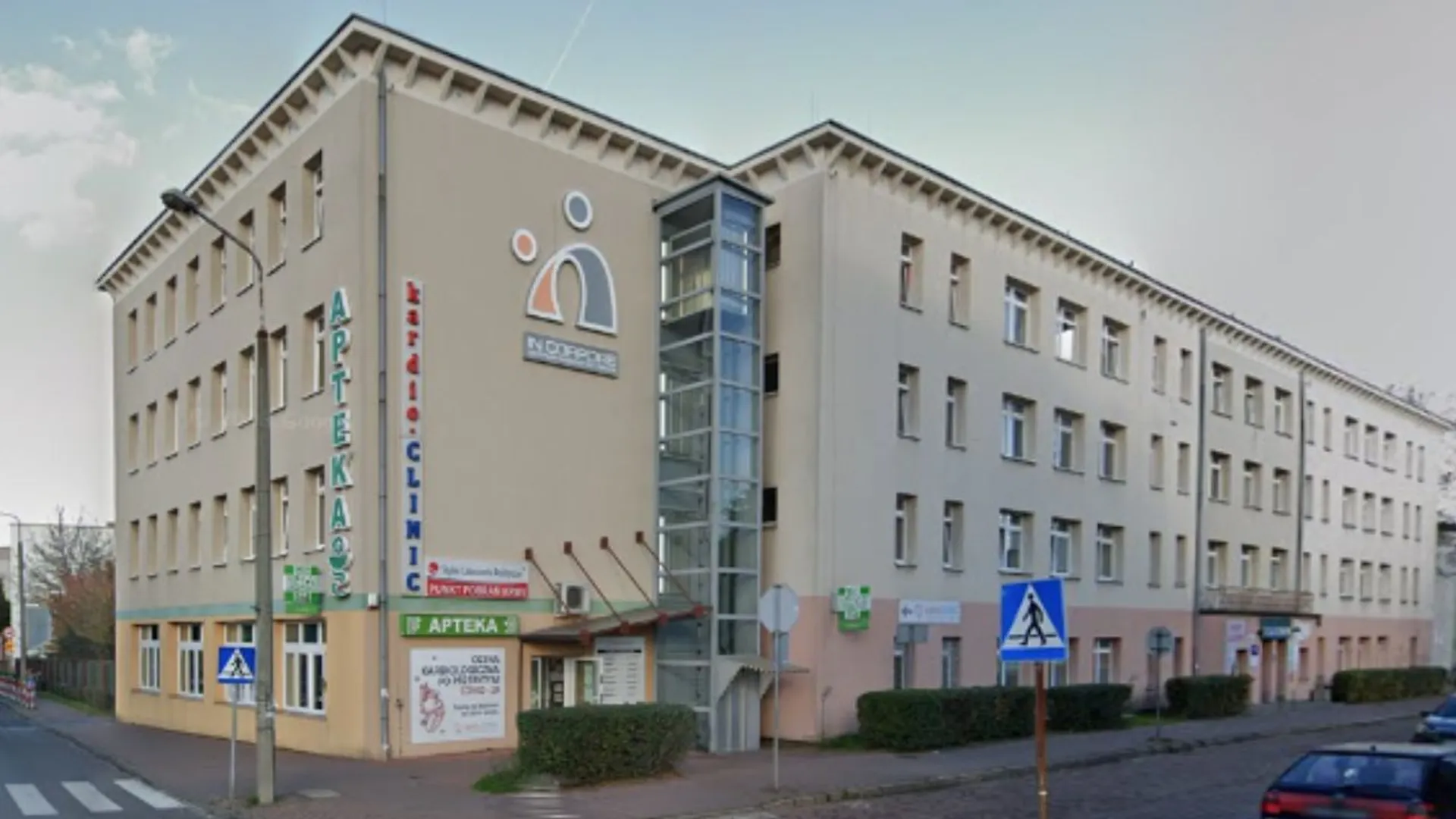Winda z pasażerem runęła z 3. piętra