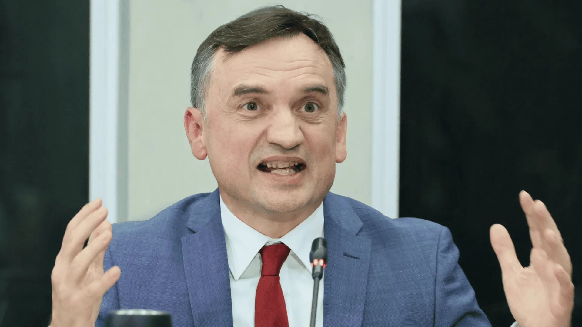 Ledwo Ziobro dostał azyl, a tu coś takiego. Zdumiewające, co spotkało go na Węgrzech