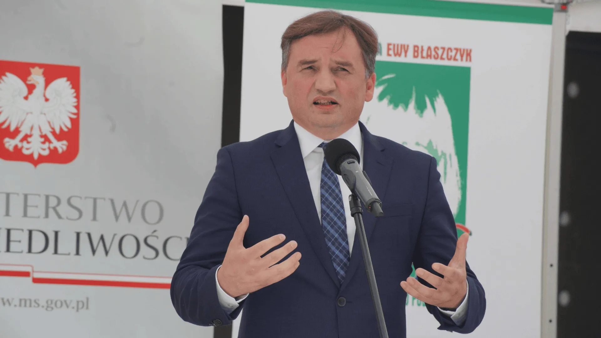 Ledwo Ziobro dostał azyl, a tu coś takiego. Nie do wiary, co dzieje się w PiS, szokujące ustalenia