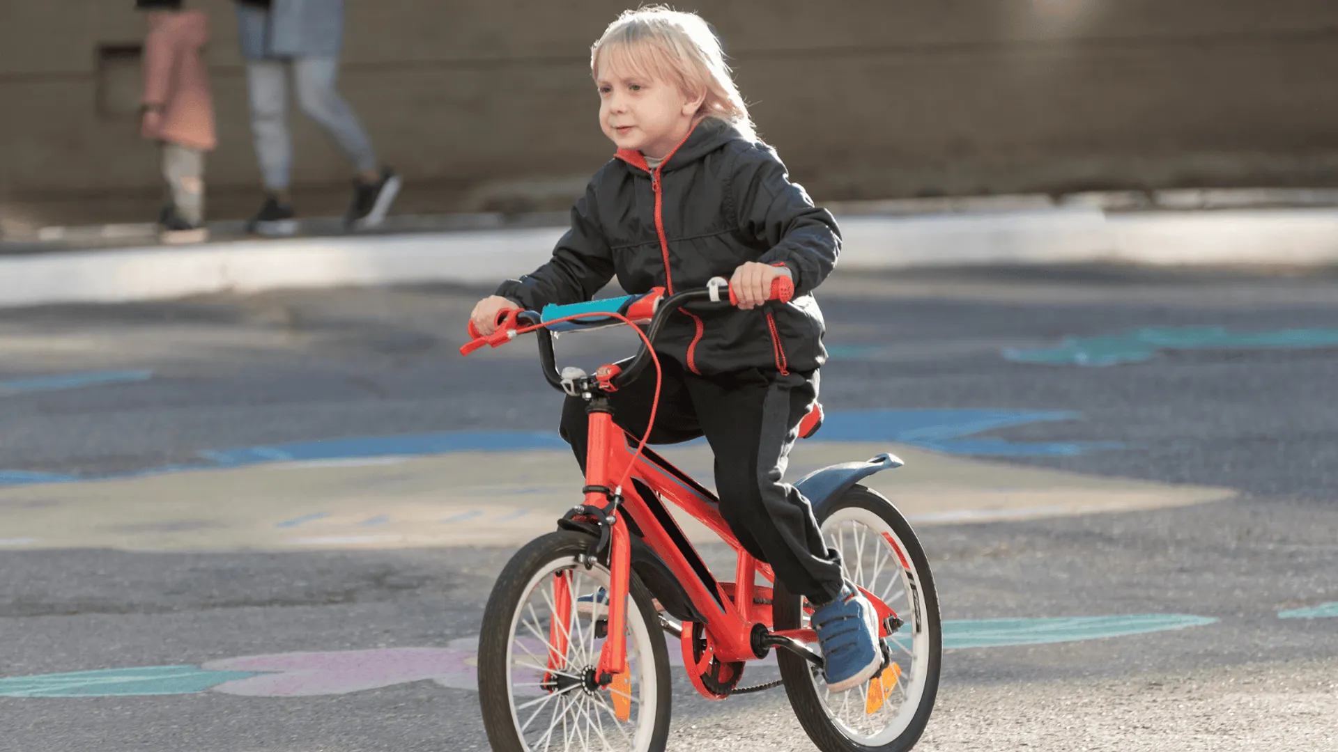 dziecko na rowerze