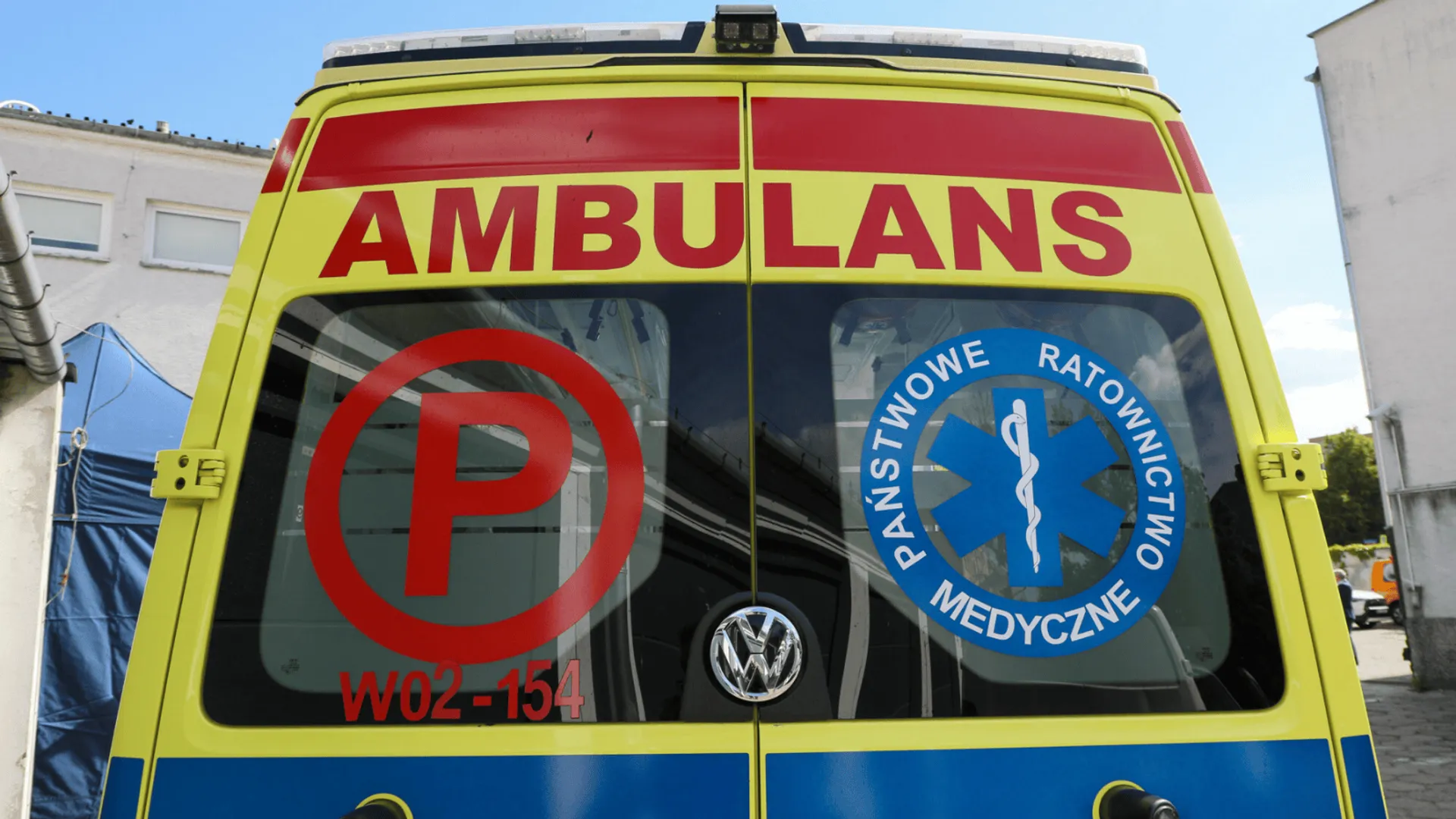 ambulans tylne drzwi