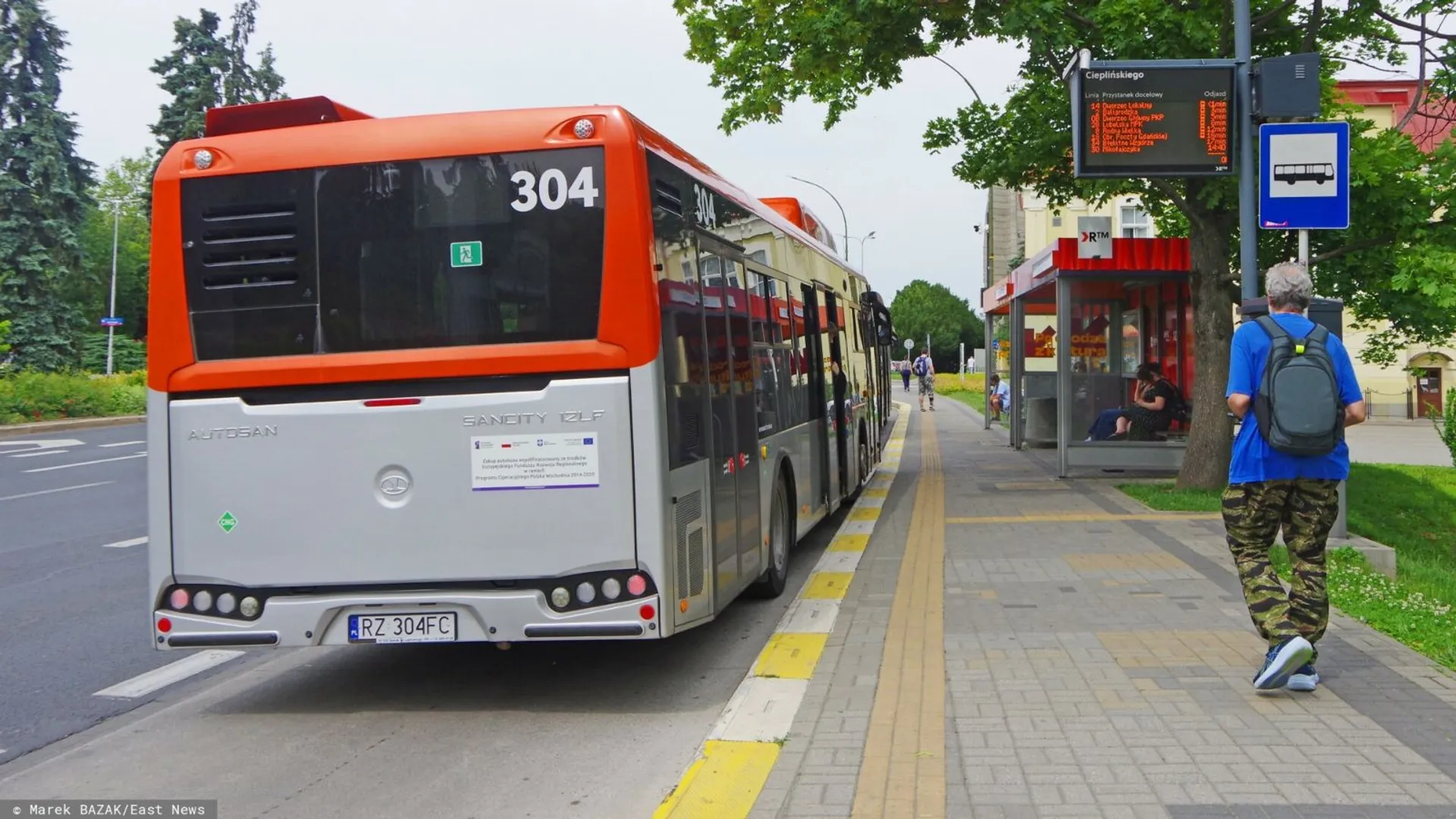 Autobus, przystanek