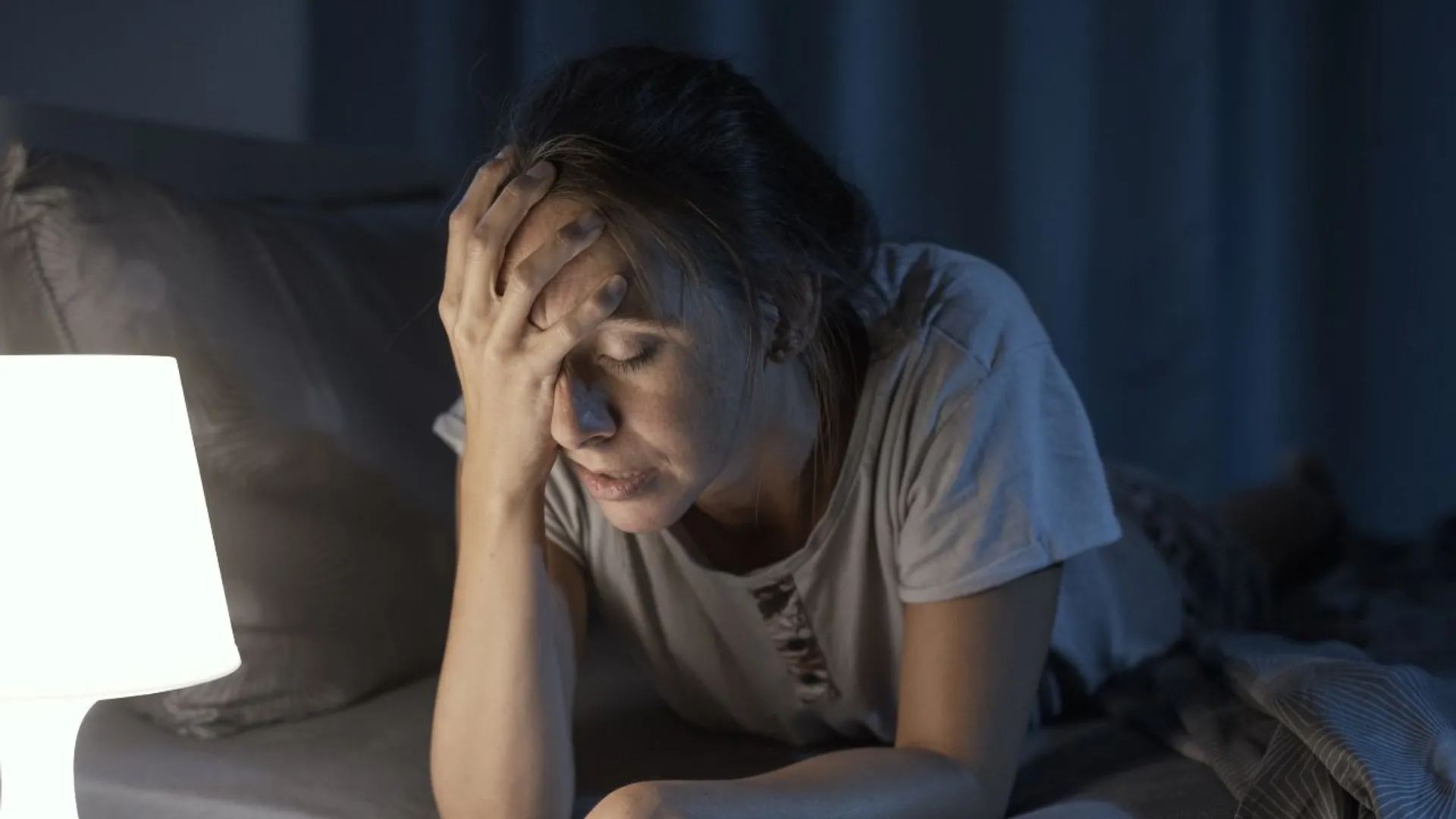 Niedobór wapnia a zaburzenia snu – jak brak minerału wpływa na jakość nocnego odpoczynku