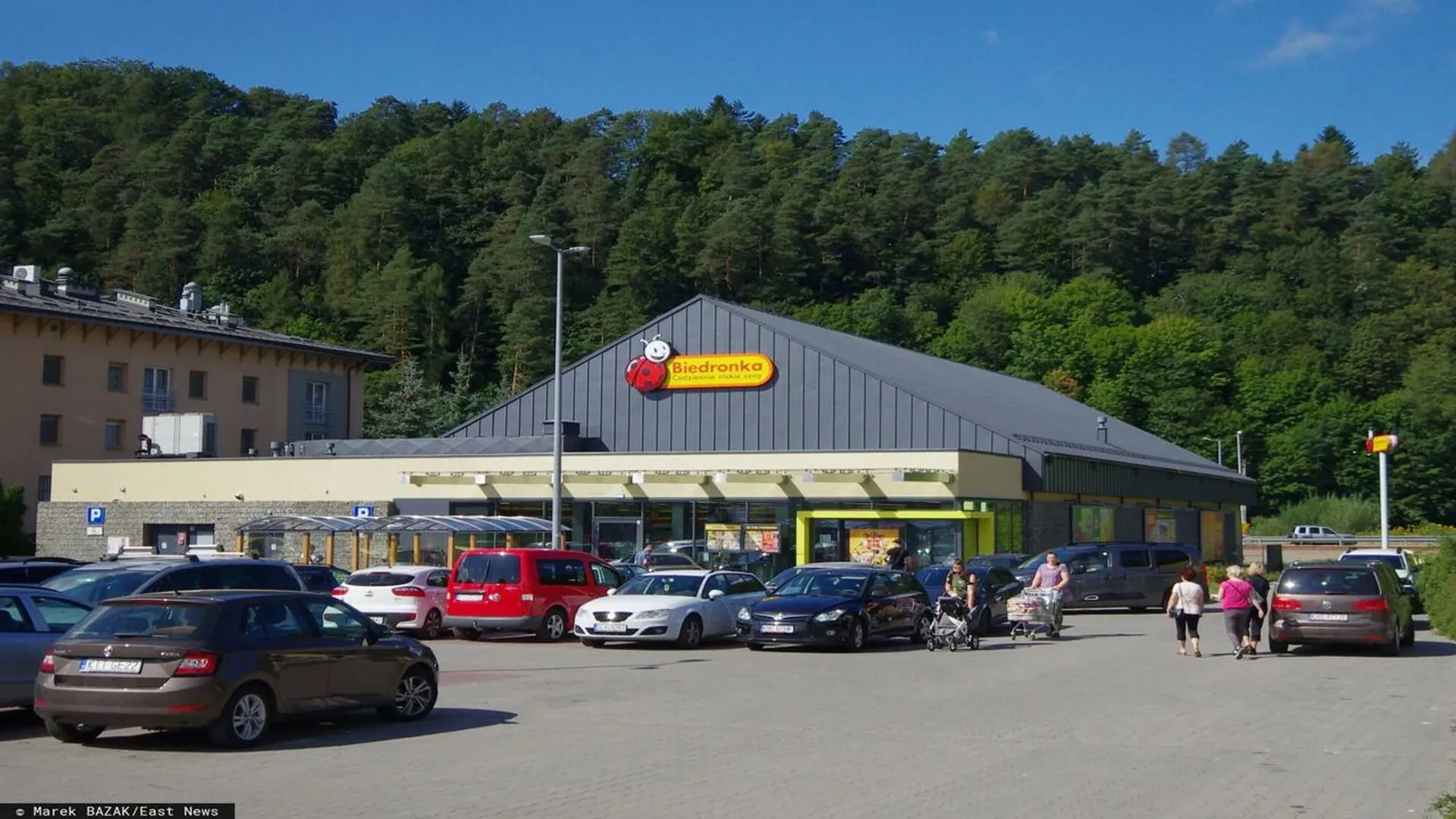 Biedronka, parking