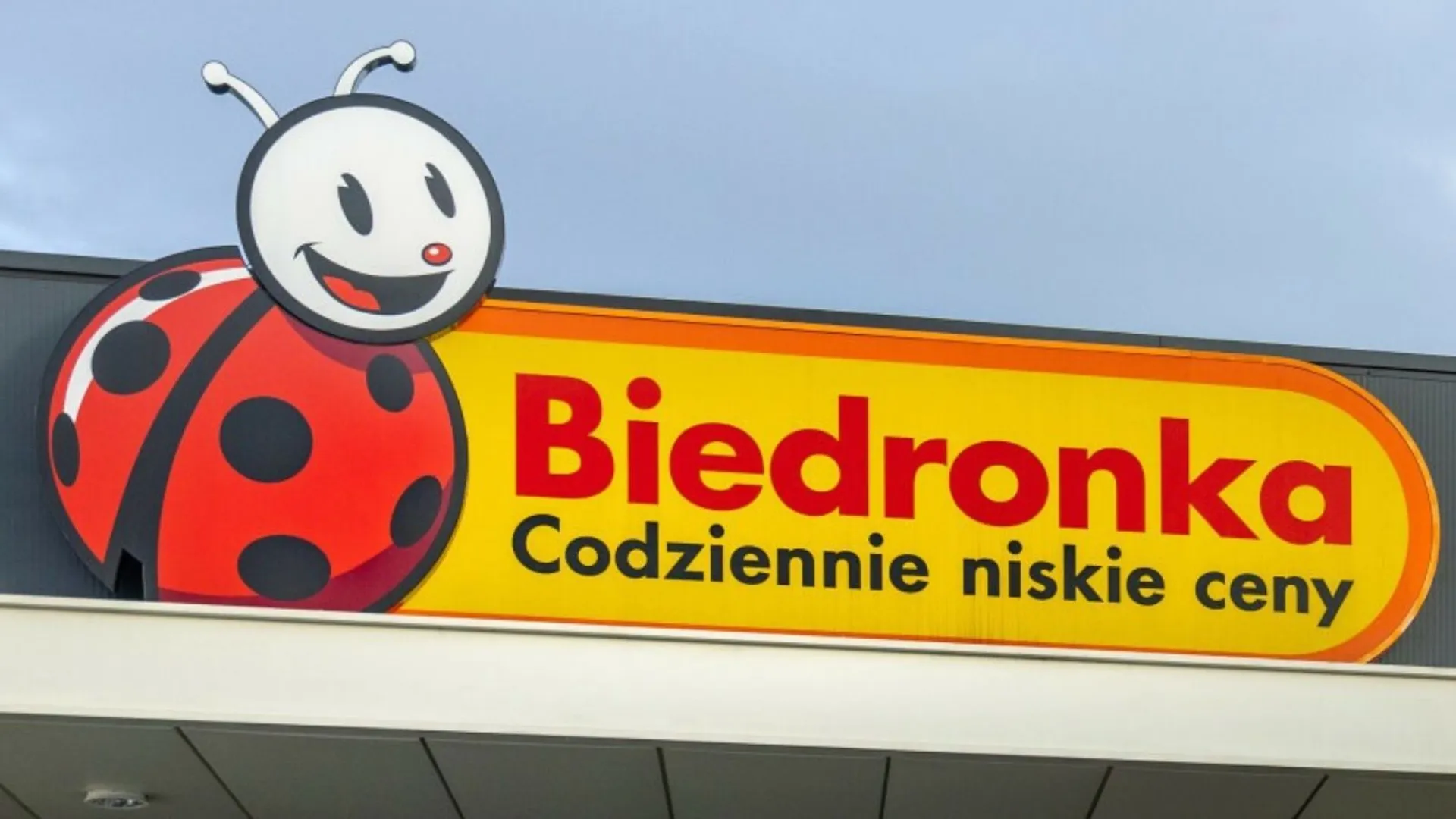 Biedronka rozdaje znicze na Wszystkich Świętych. Promocja tylko do końca dnia