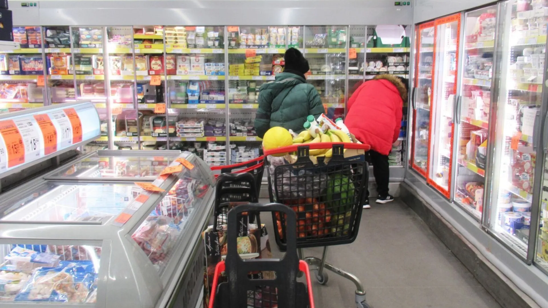 Ważna zmiana w Biedronce, Lidlu i Dino. Komunikaty dla klientów