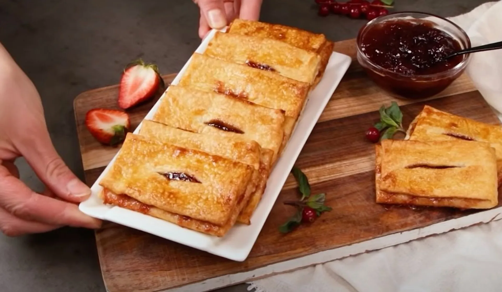 bułeczki z ciasta francuskiego 