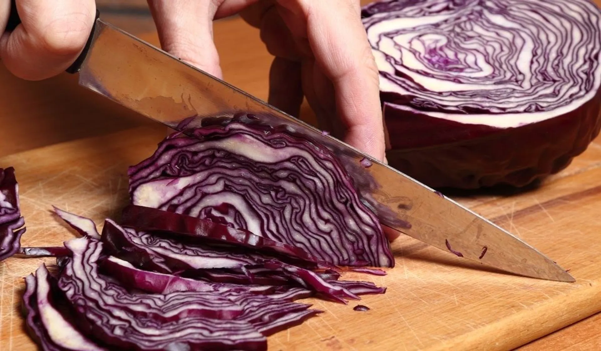 krojenie czerwonej kapusty