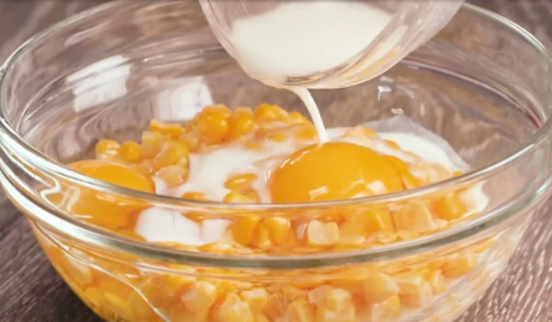 danie z jajek i kukurydzy