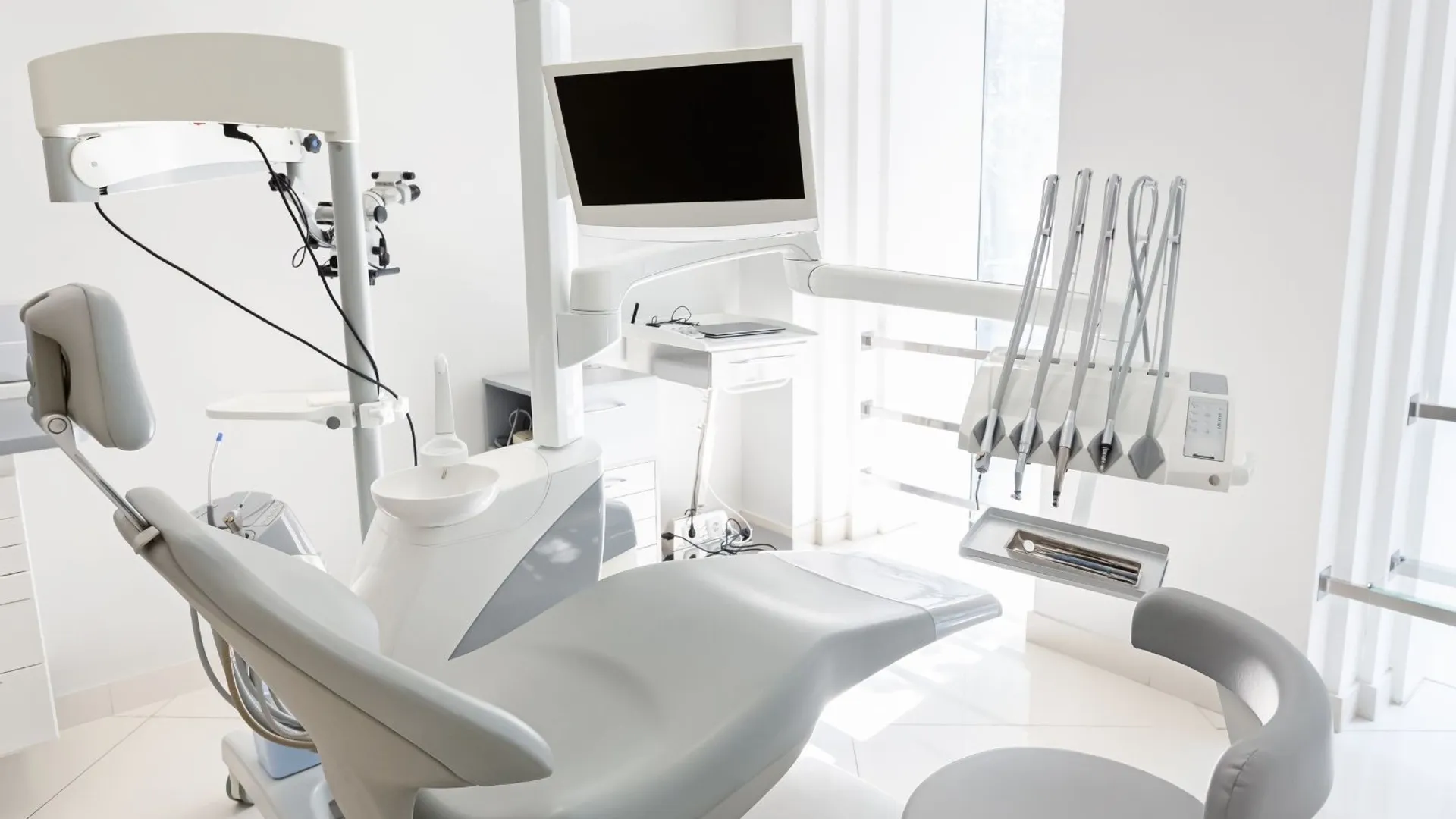 Ekonomia uśmiechu: Analiza transgranicznej turystyki dentystycznej w Europie Środkowo-Wschodniej