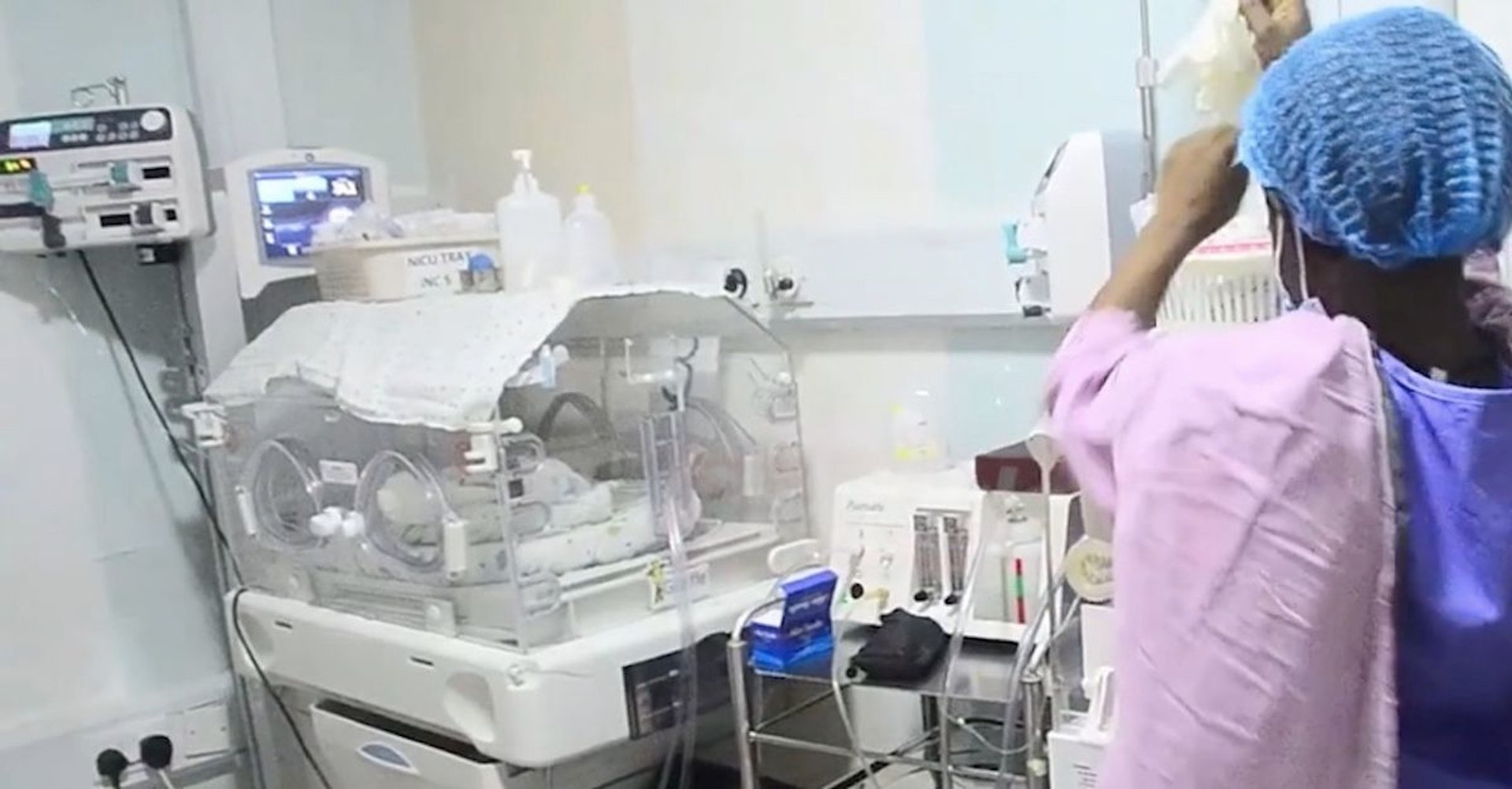 dziecko inkubator pielęgniarka