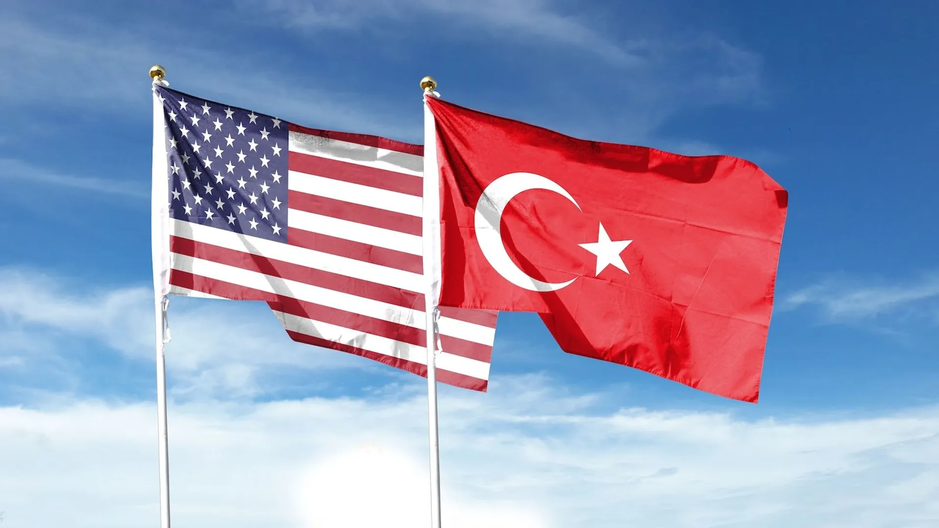 Turcja przejmuje inicjatywę. Chodzi o USA i Iran