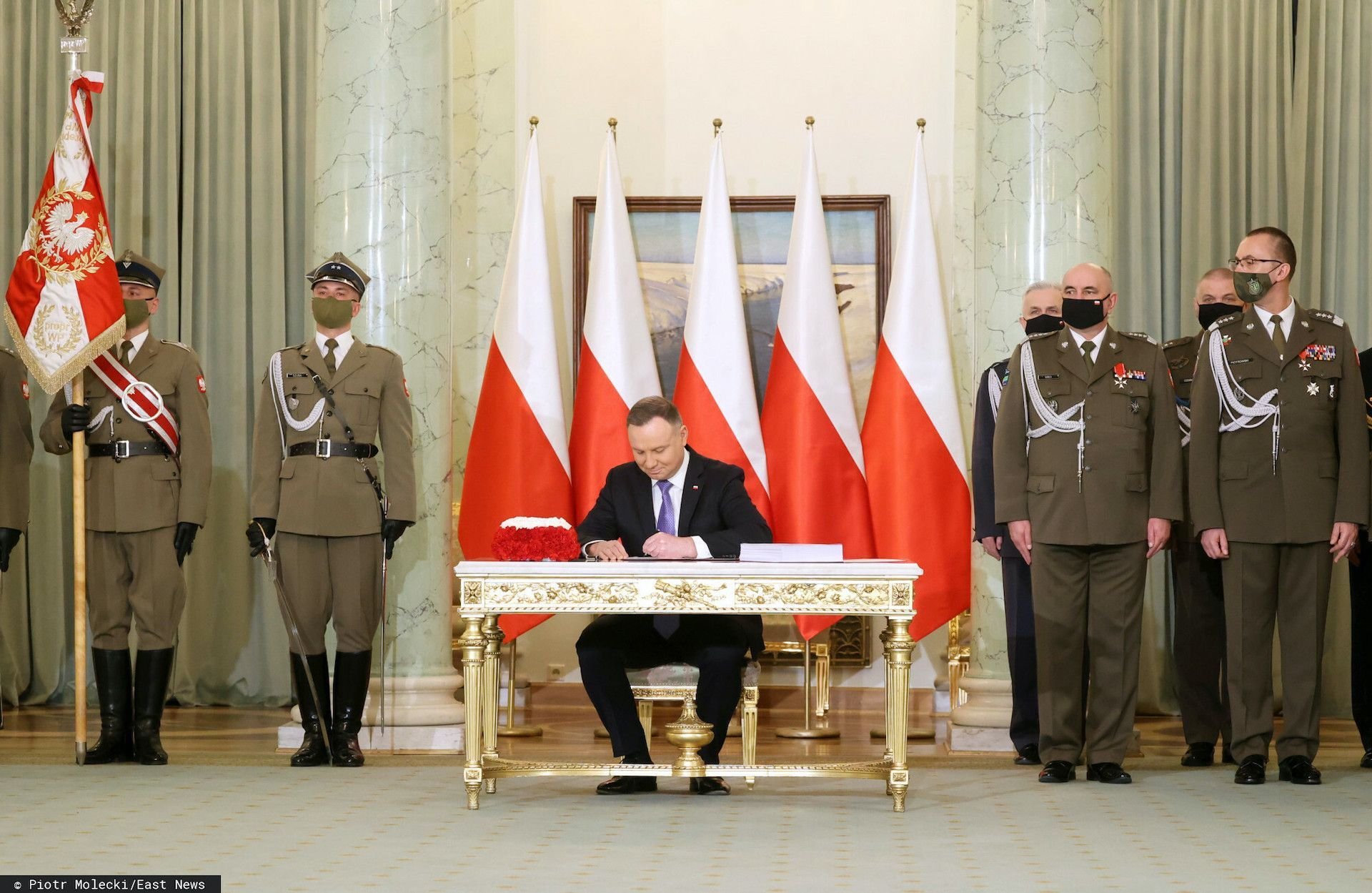 Andrzej Duda podpisał ustawę o obronności kraju, głos zabrał również Jarosław Kaczyński