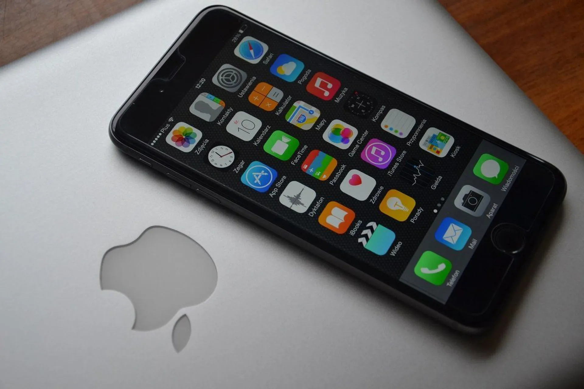 iPhone