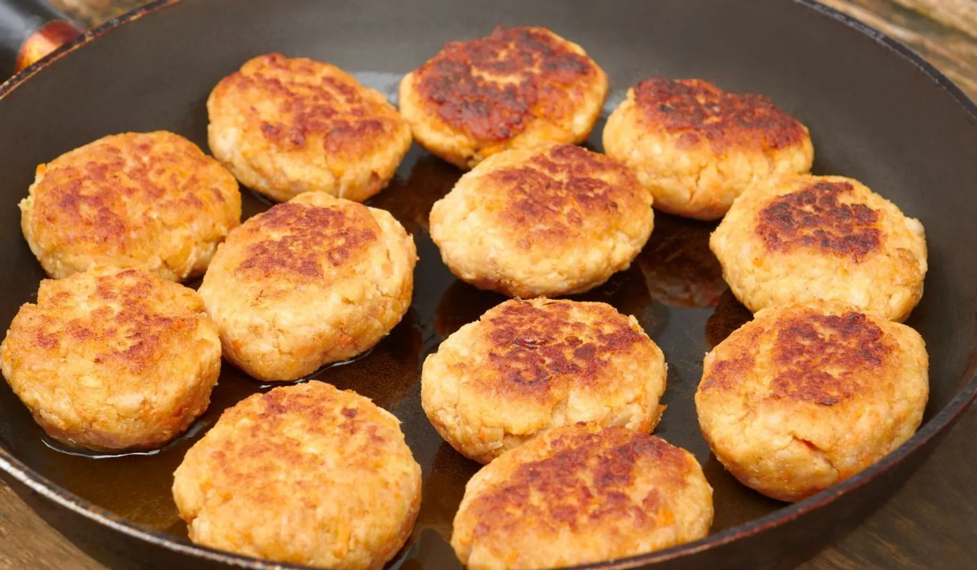 smażenie bezmięsnych kotletów