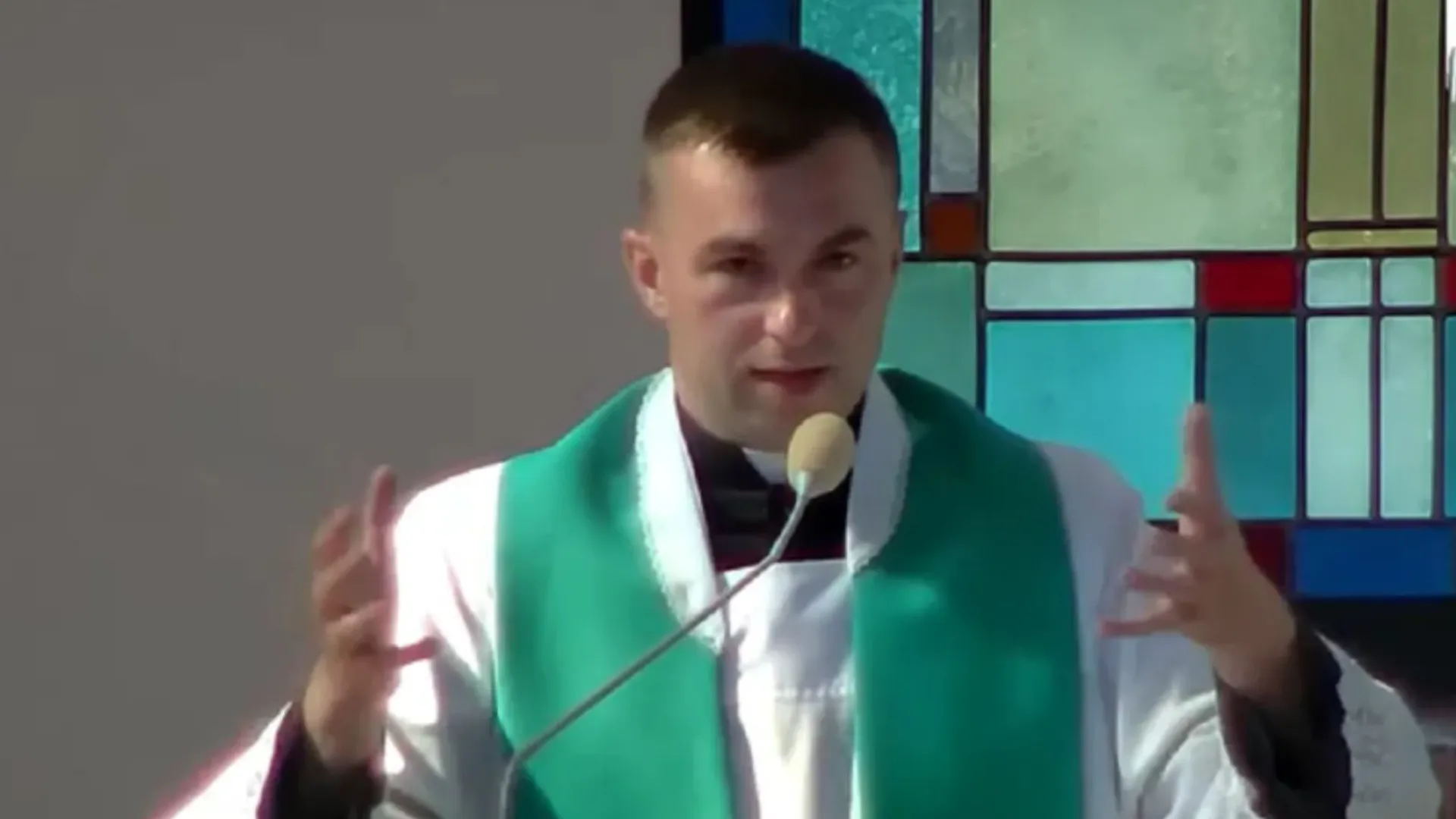 ksiądz z tiktoka