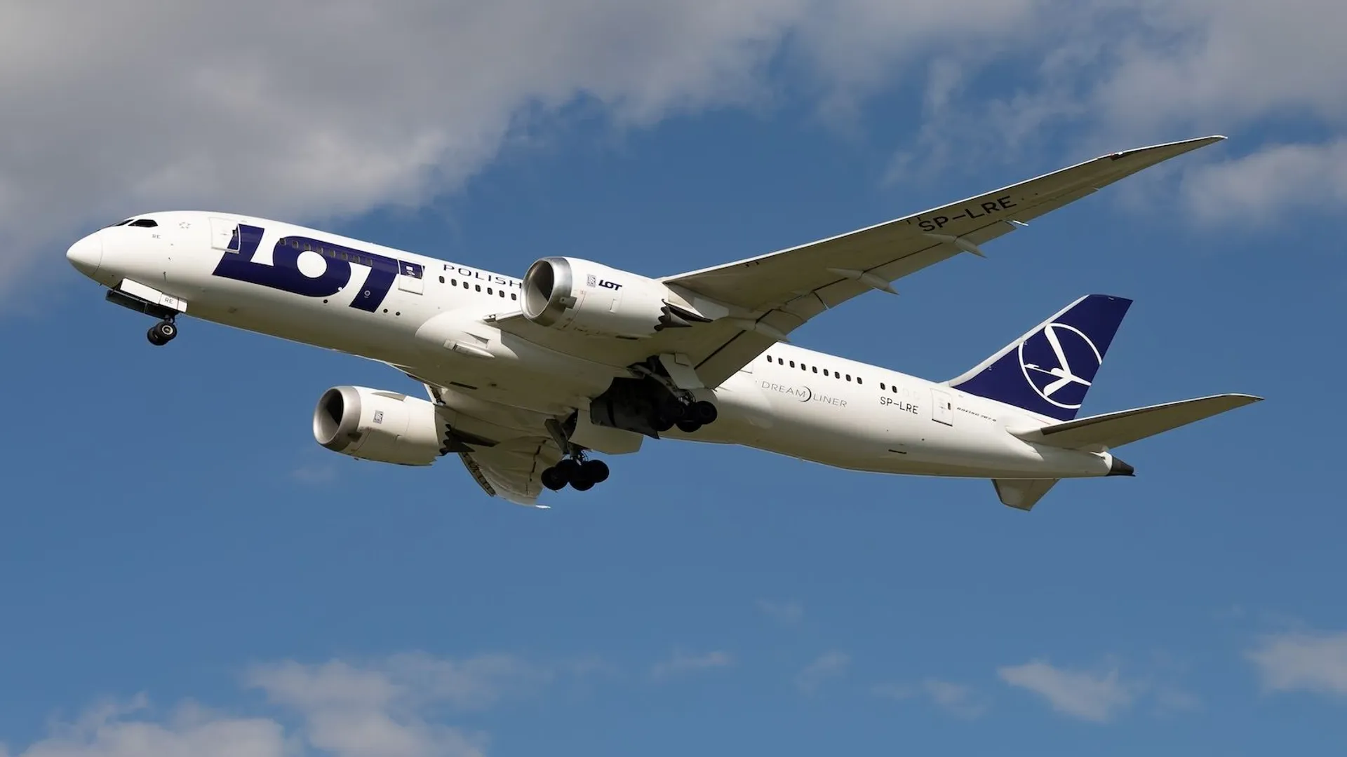 Lot przerwany w powietrzu. Samolot musiał zawrócić