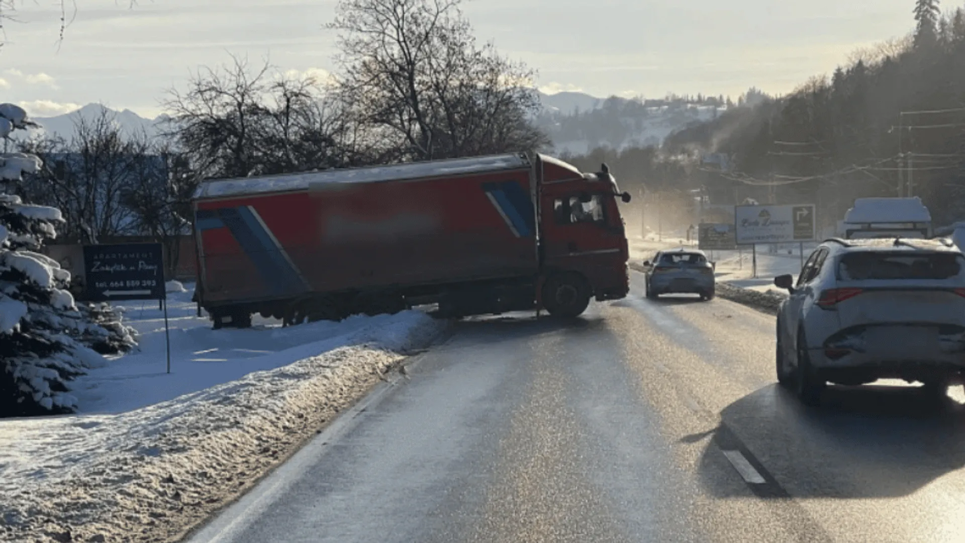 Chaos na jednej z najważniejszych dróg do Zakopanego. Jedno zdarzenie sparaliżowało ruch