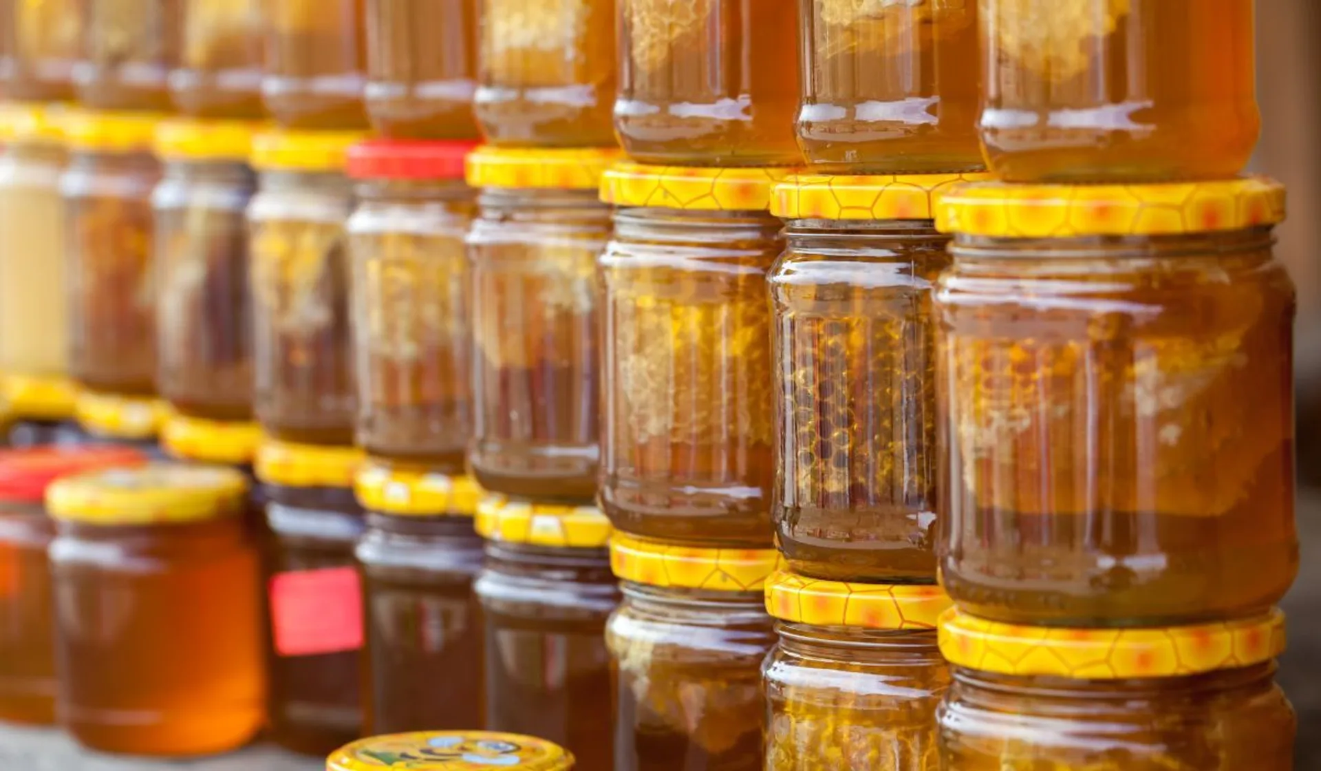 miód w słoikach 
