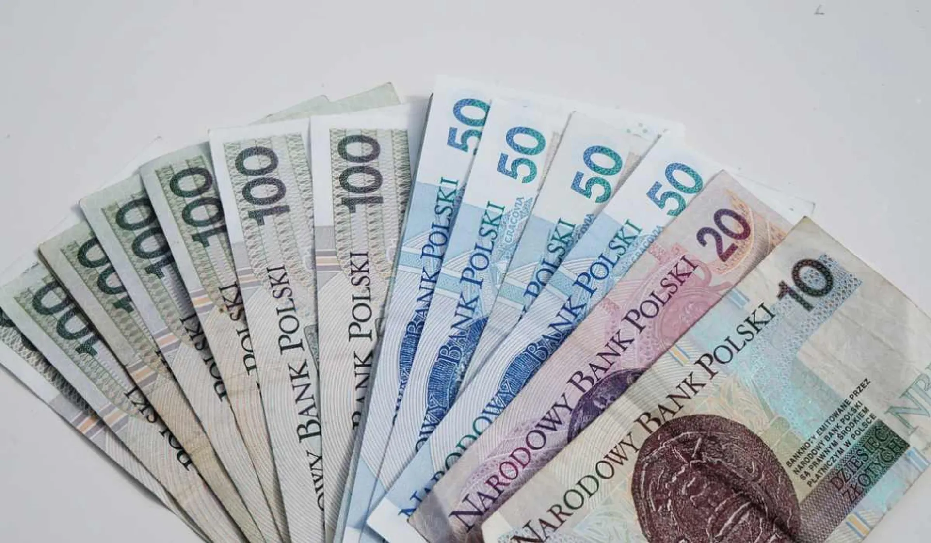 plik banknotów