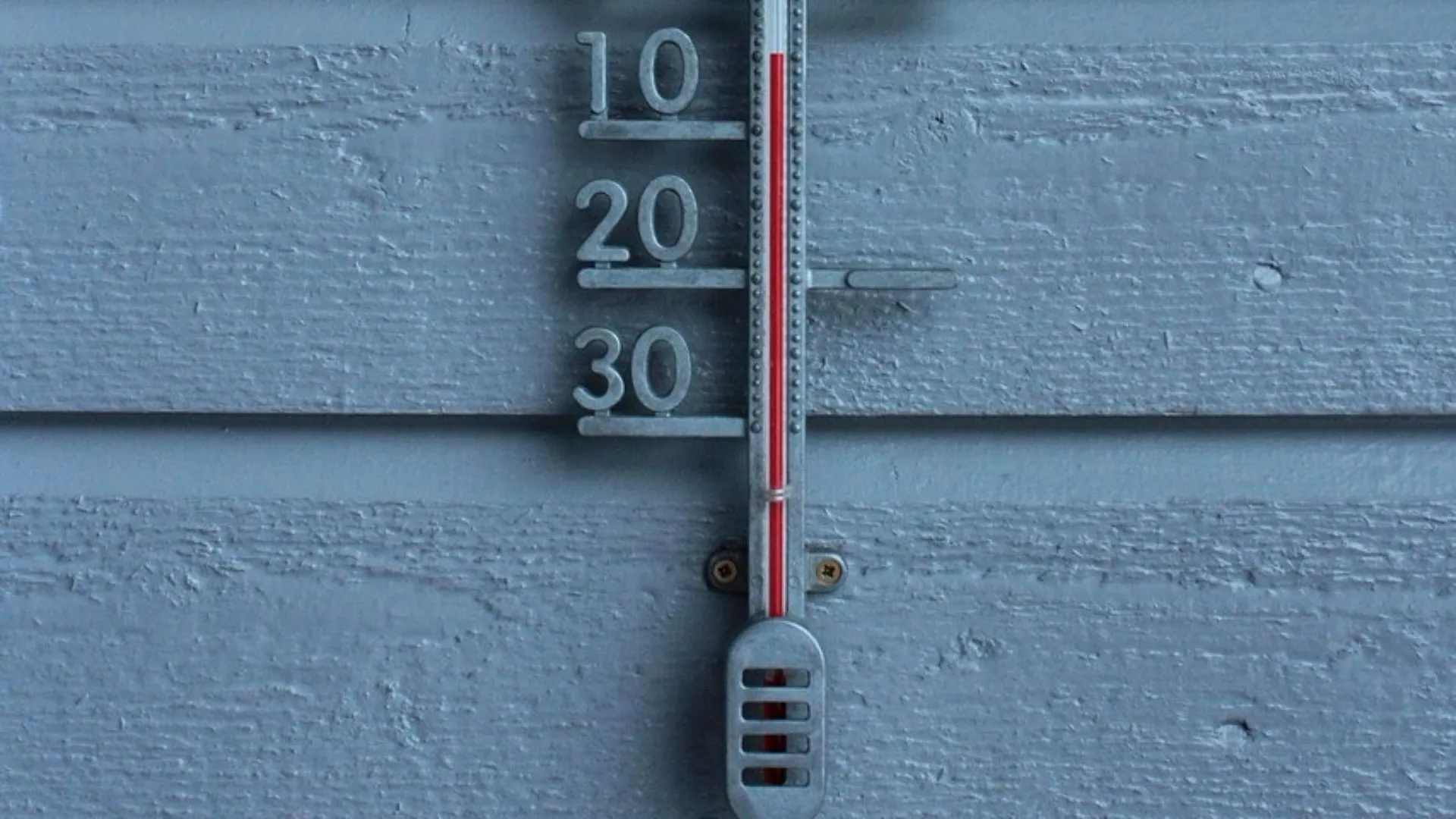 Silny mróz paraliżuje Polskę – prognozy i zasady bezpieczeństwa