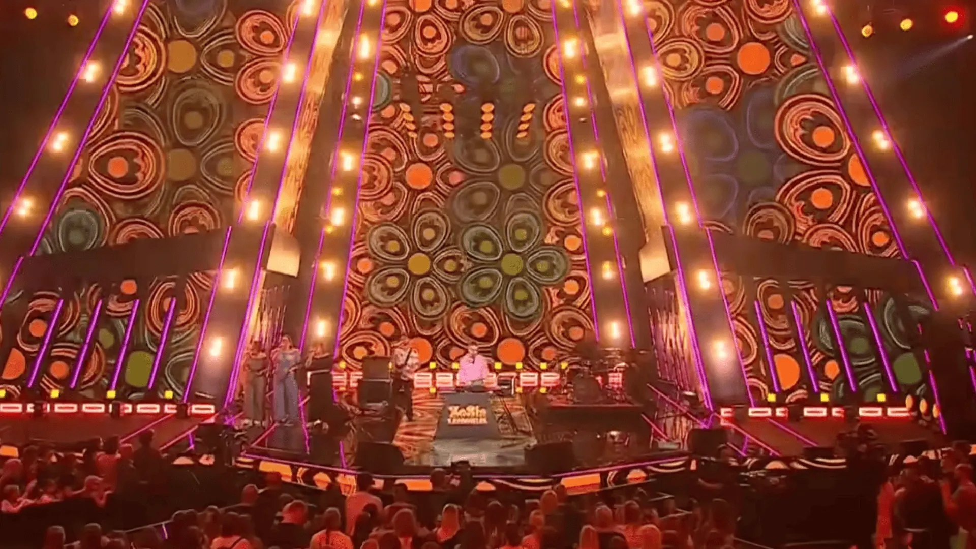 Gwiazda Must Be The Music schudła 50 kg. Całkowita metamorfoza